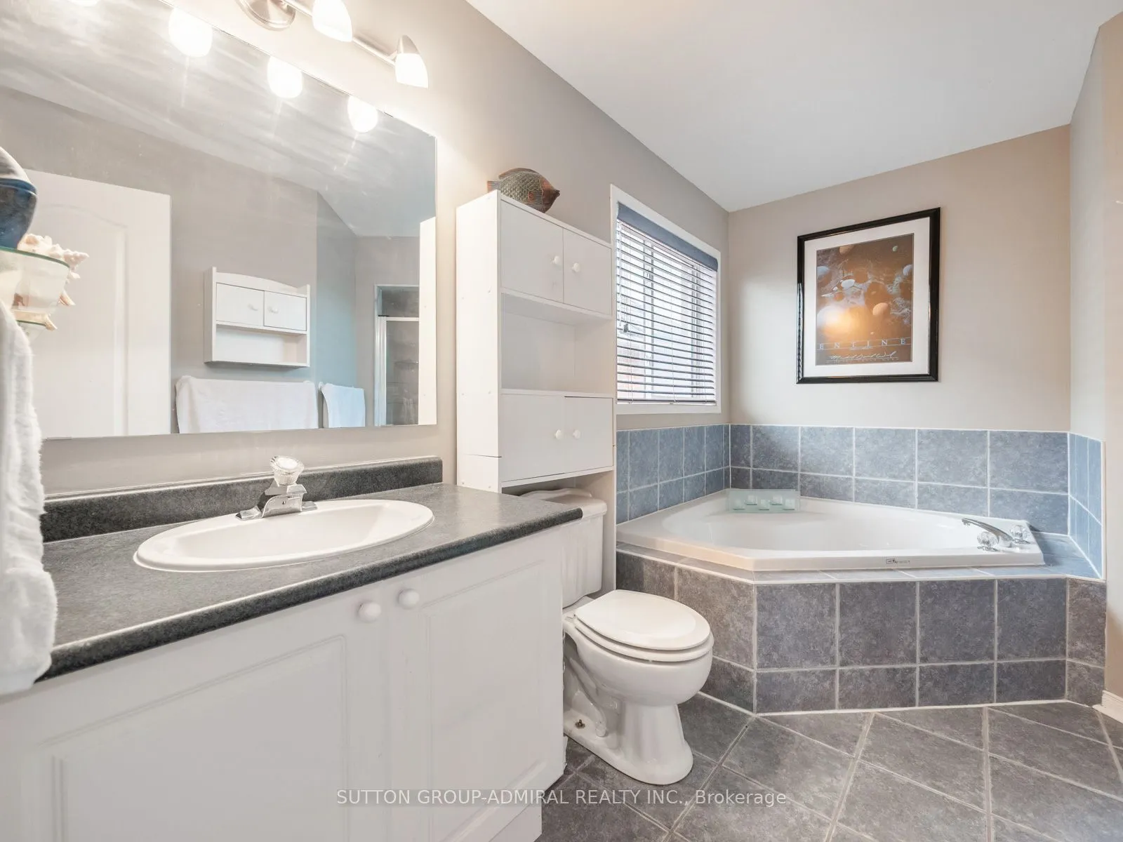 82 Belmont Boulevard