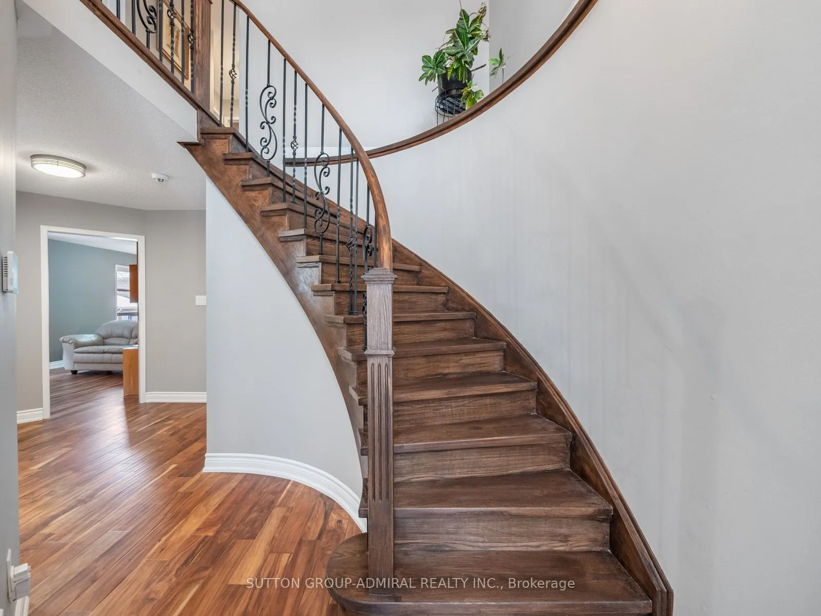 82 Belmont Boulevard