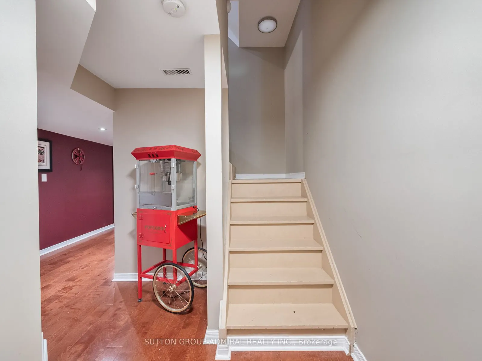 82 Belmont Boulevard