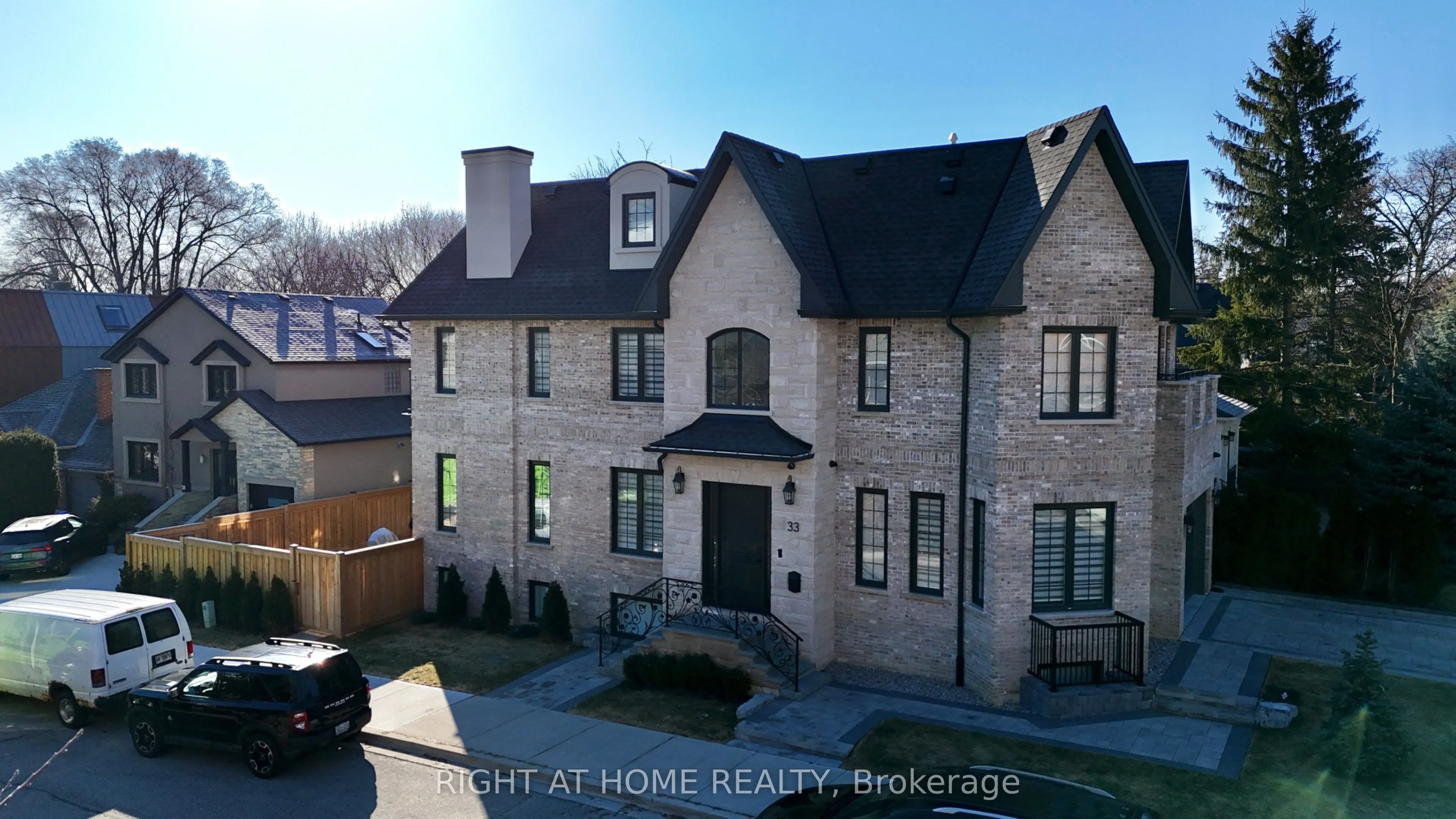 33 Thorndale Avenue