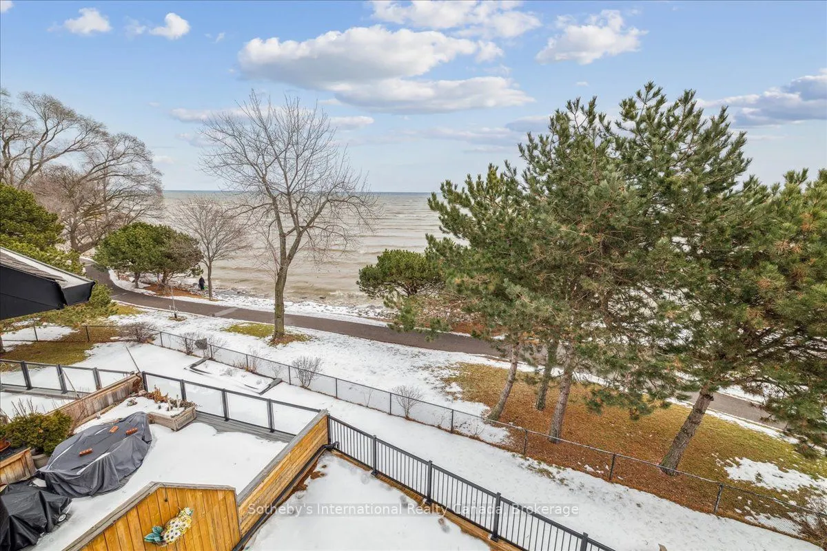 10 Southwind Terrace