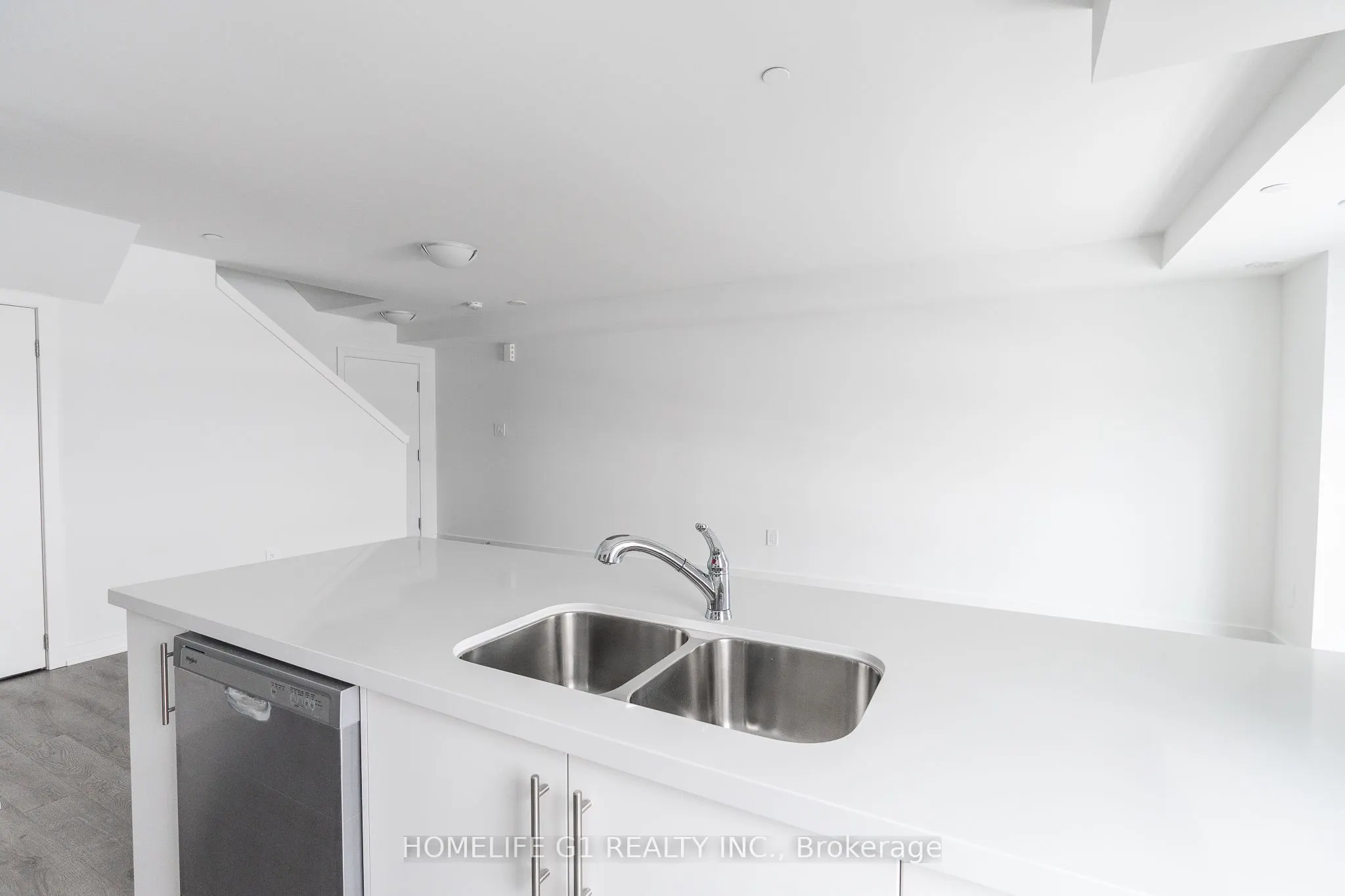 25 Romilly Avenue #16