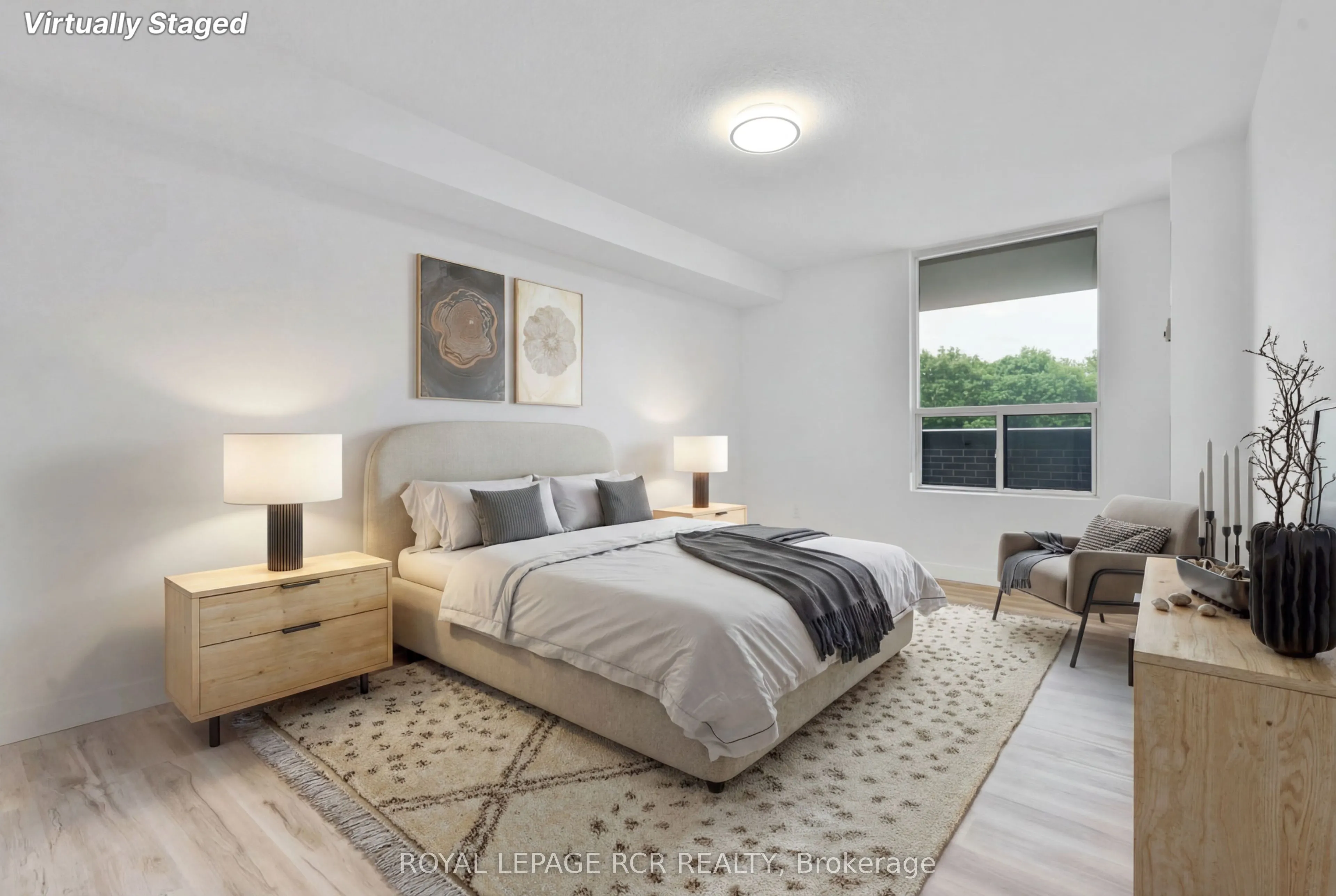 1535 Lakeshore Road E #205