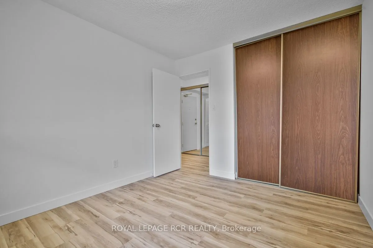 1535 Lakeshore Road E #205