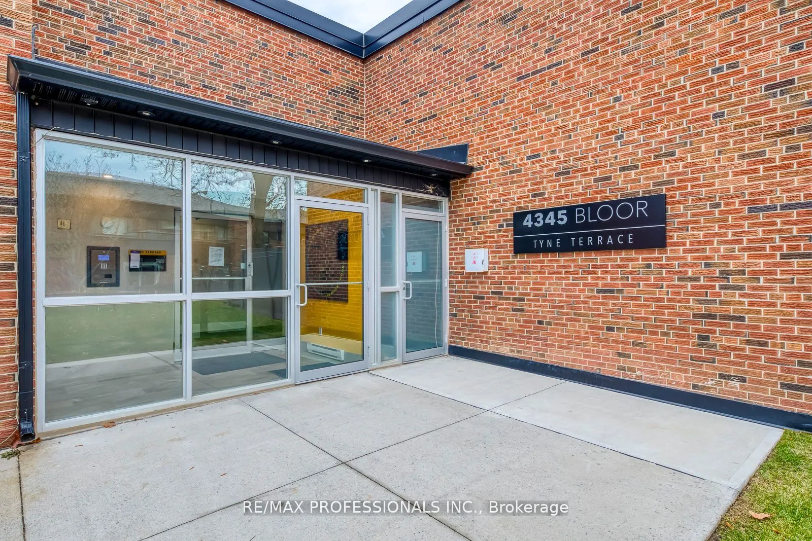 4345 Bloor Street W #51