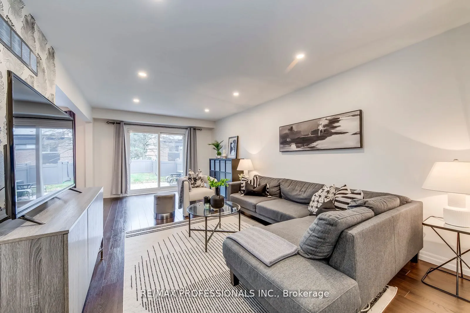 4345 Bloor Street W #51