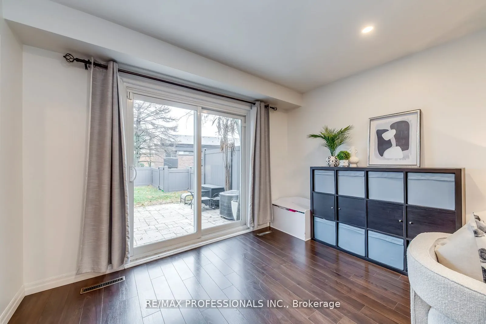 4345 Bloor Street W #51
