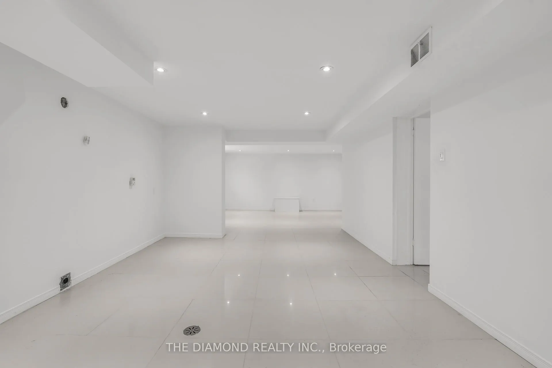 100 Summitcrest Drive