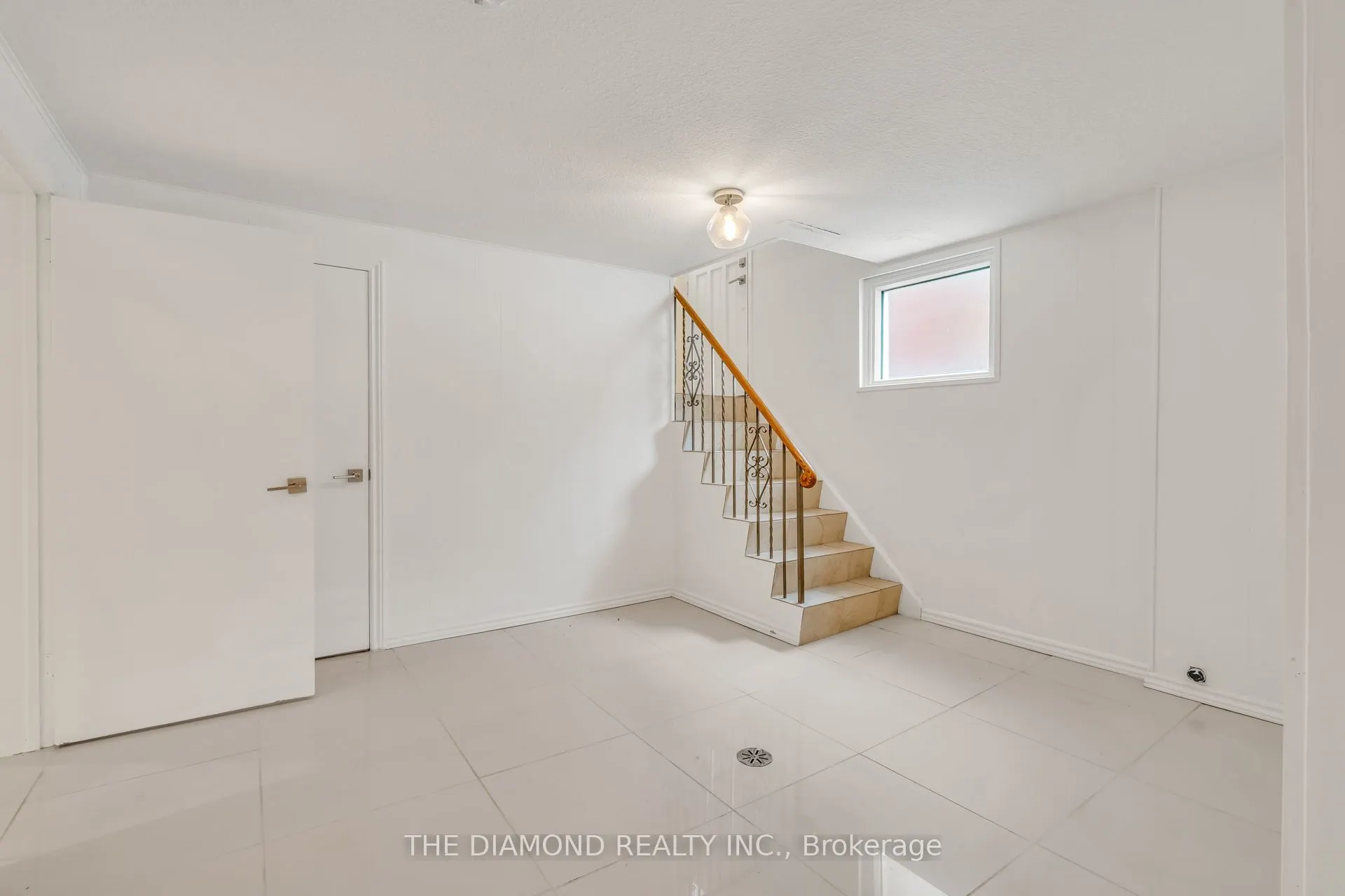100 Summitcrest Drive