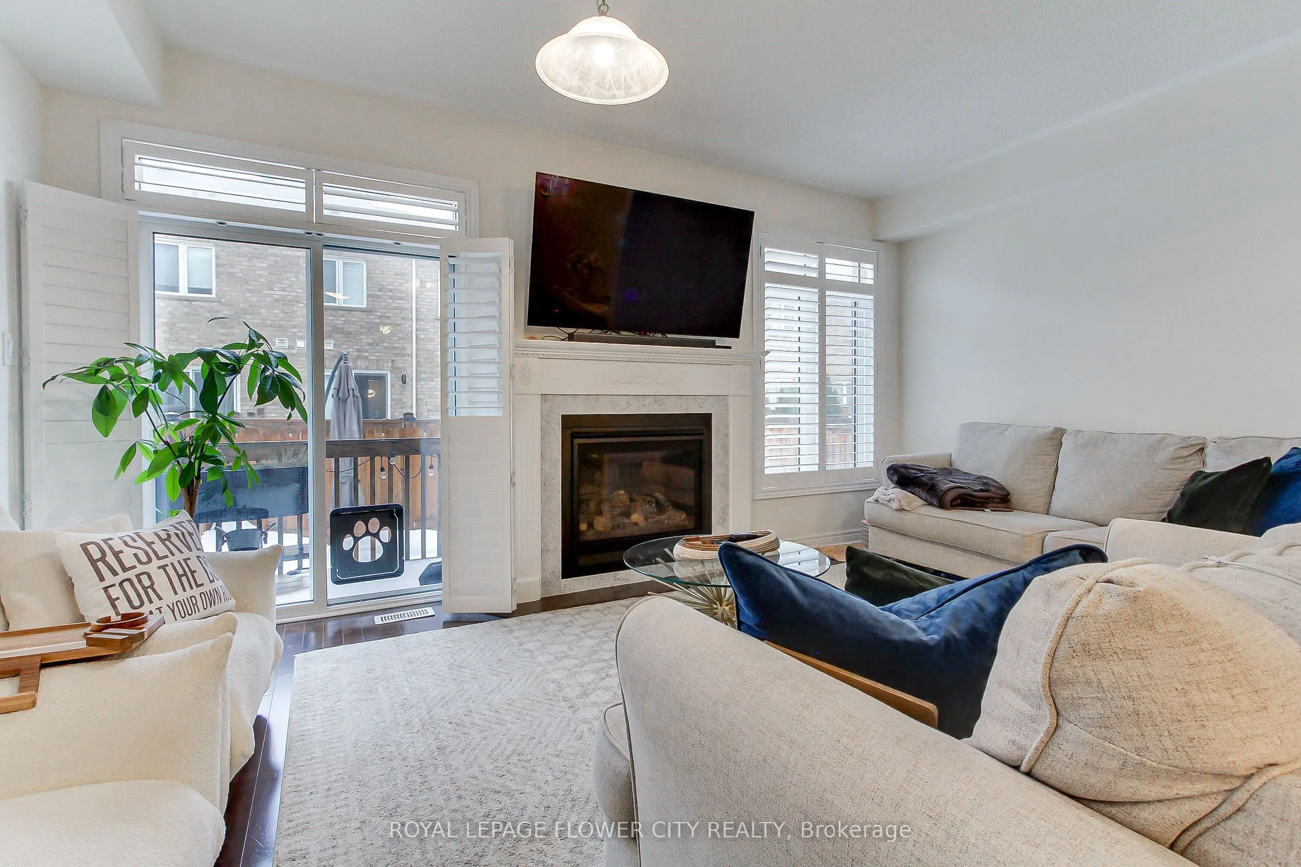 101 Huguenot Road