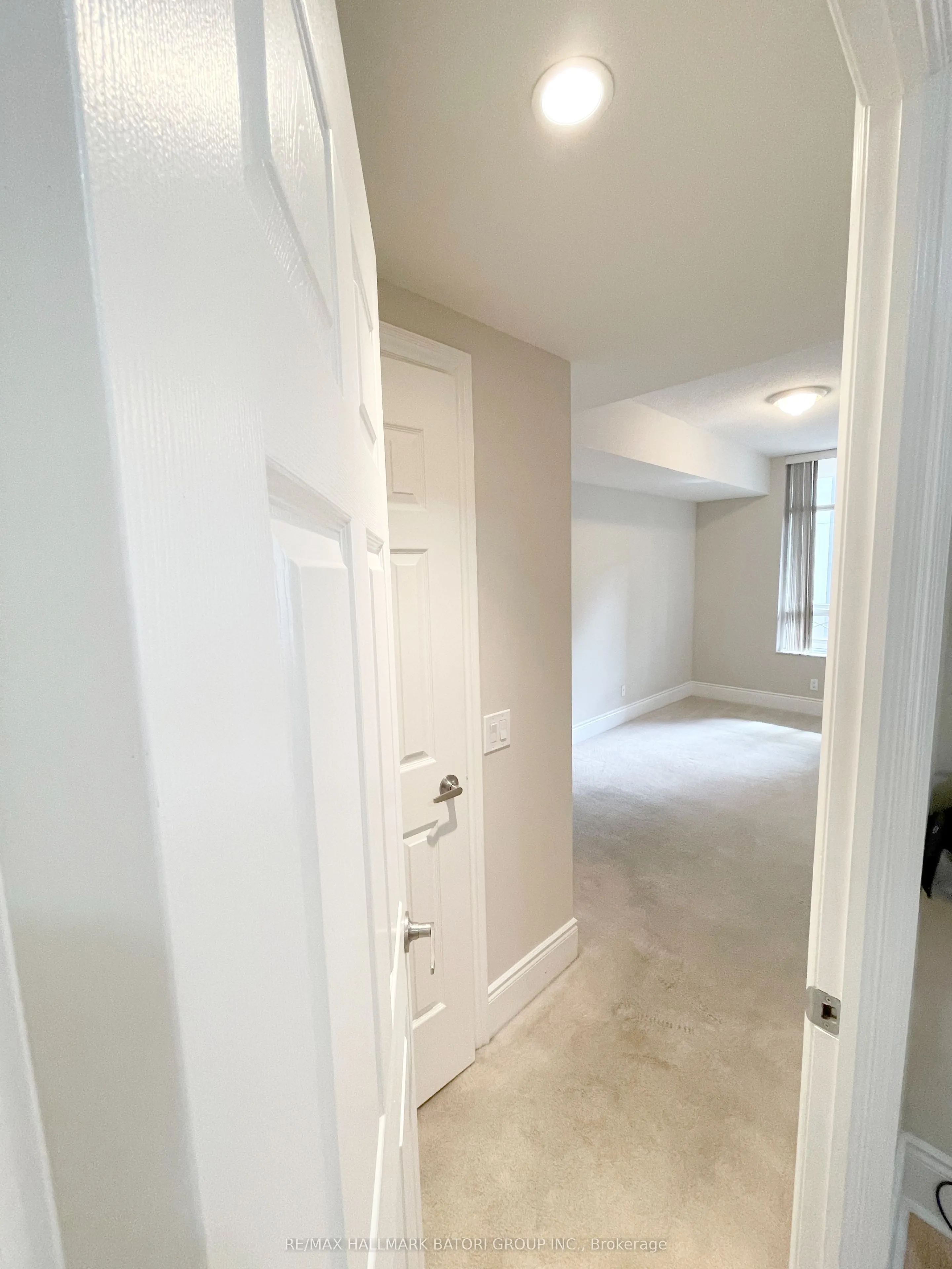 5233 Dundas Street W #316