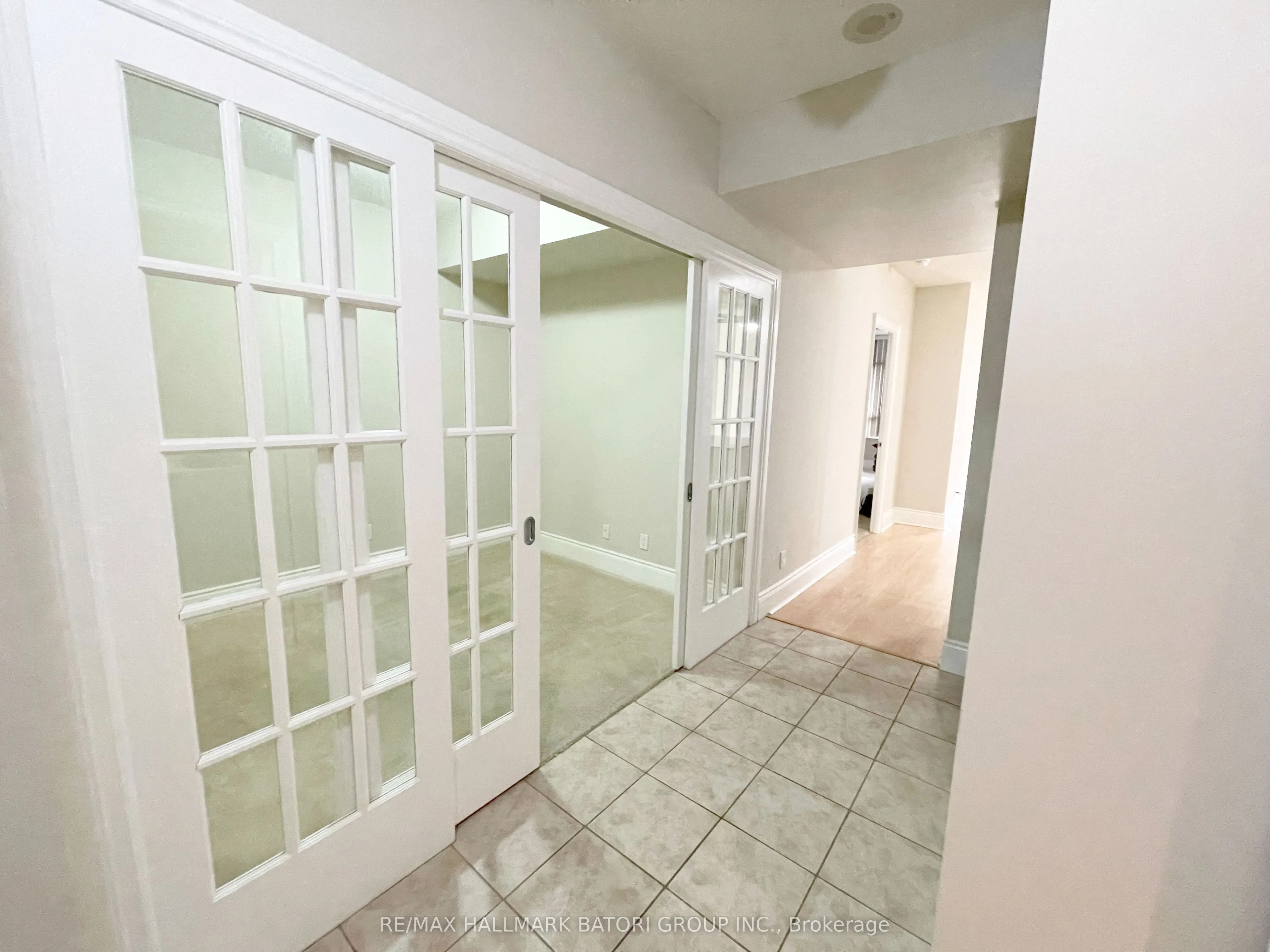 5233 Dundas Street W #316