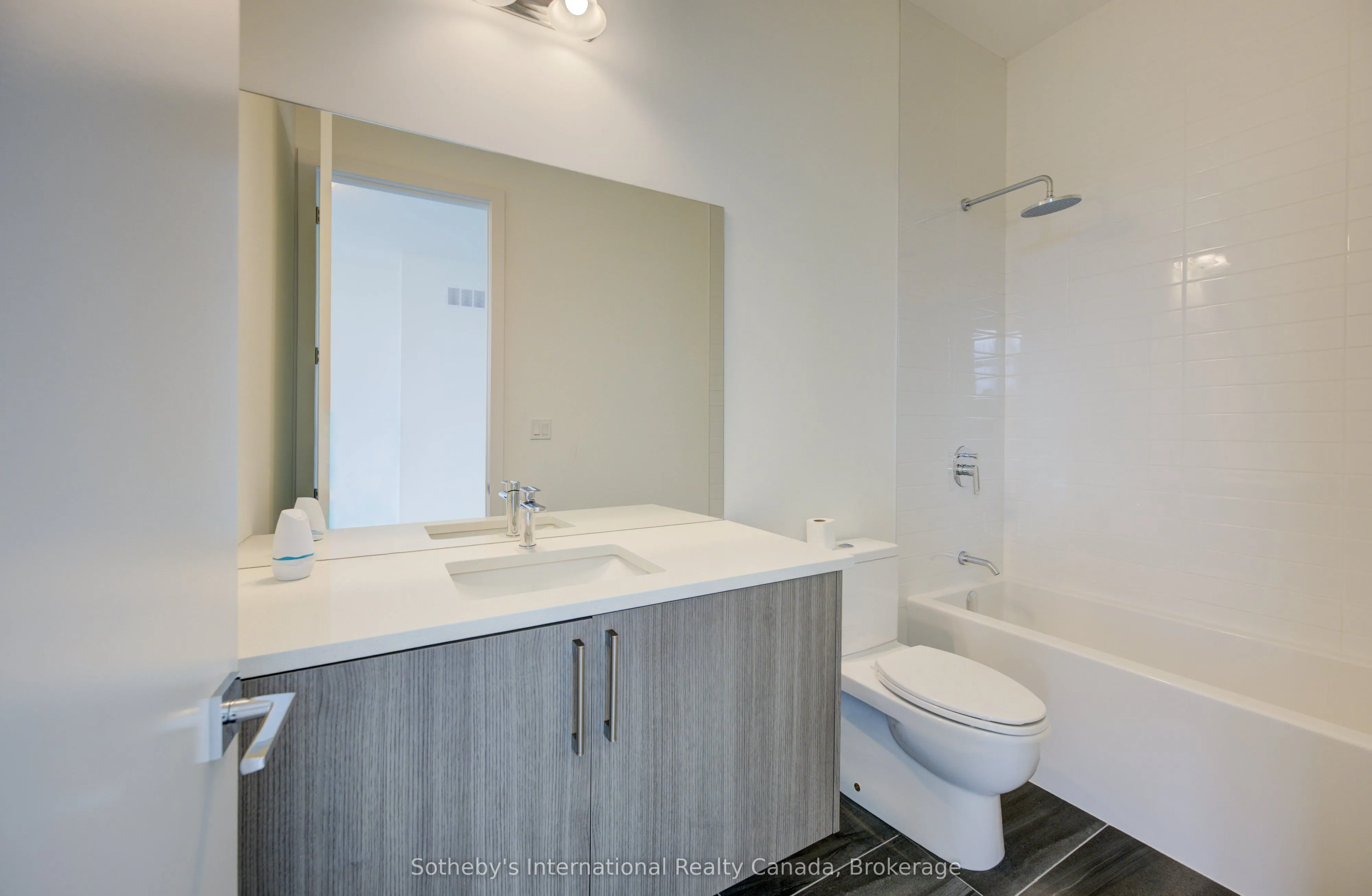 6 Sugarbush Court