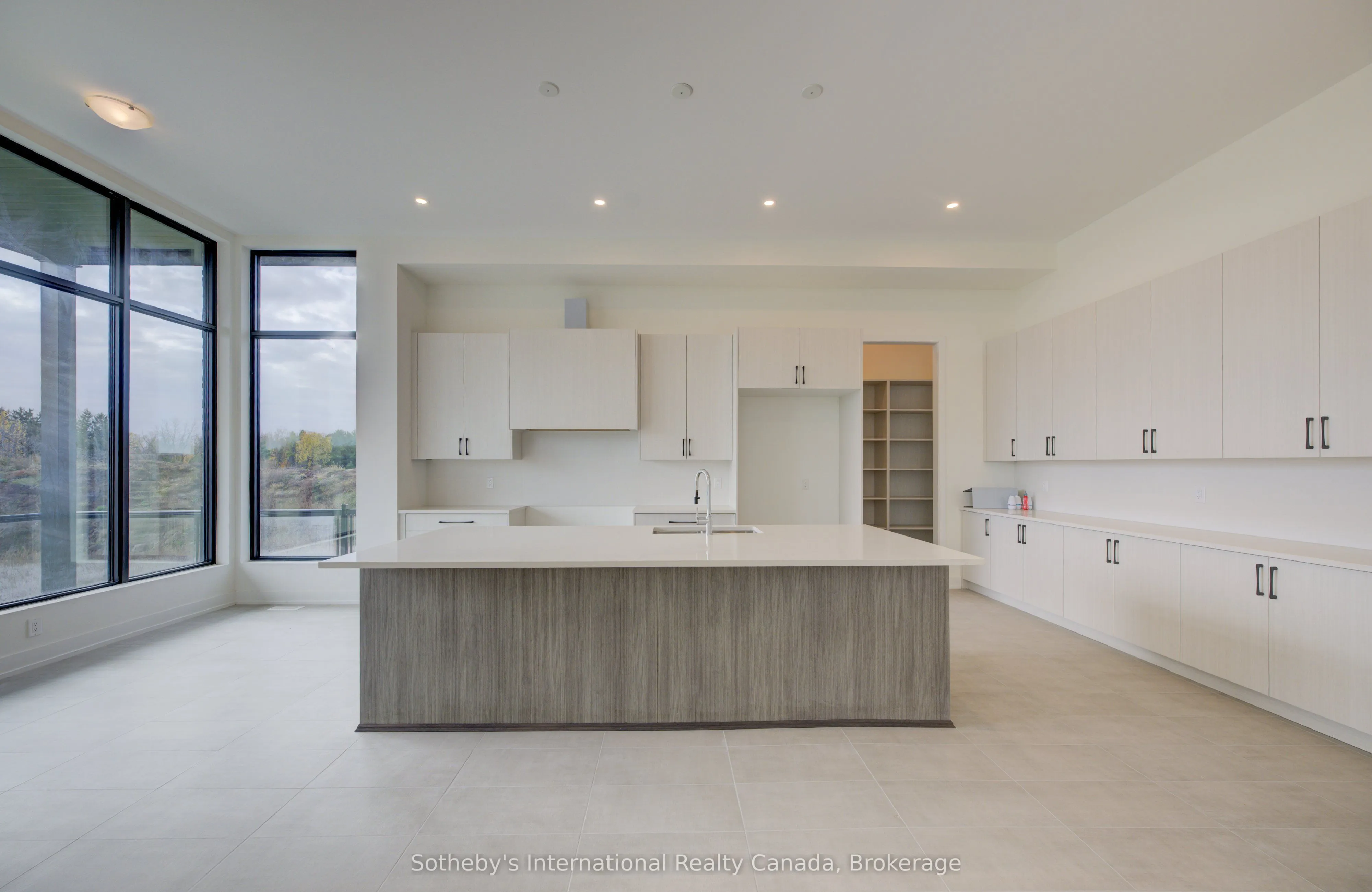6 Sugarbush Court