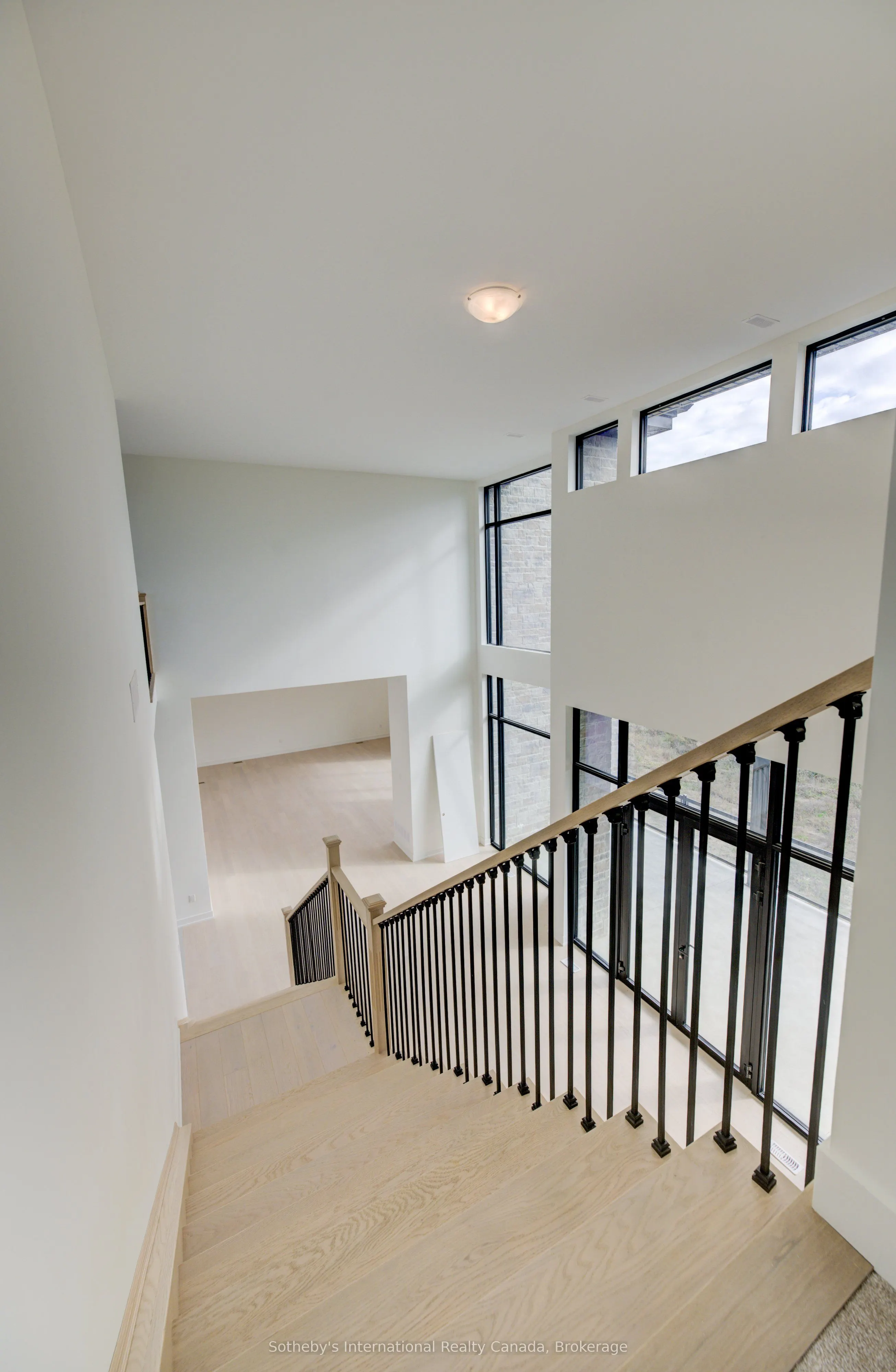 6 Sugarbush Court