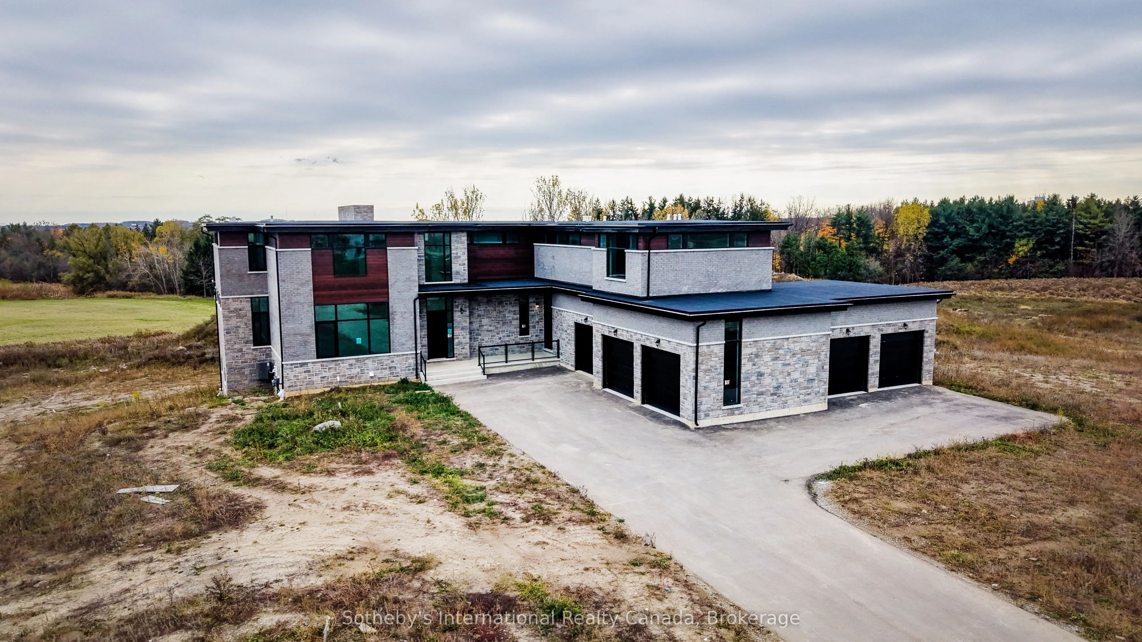 6 Sugarbush Court