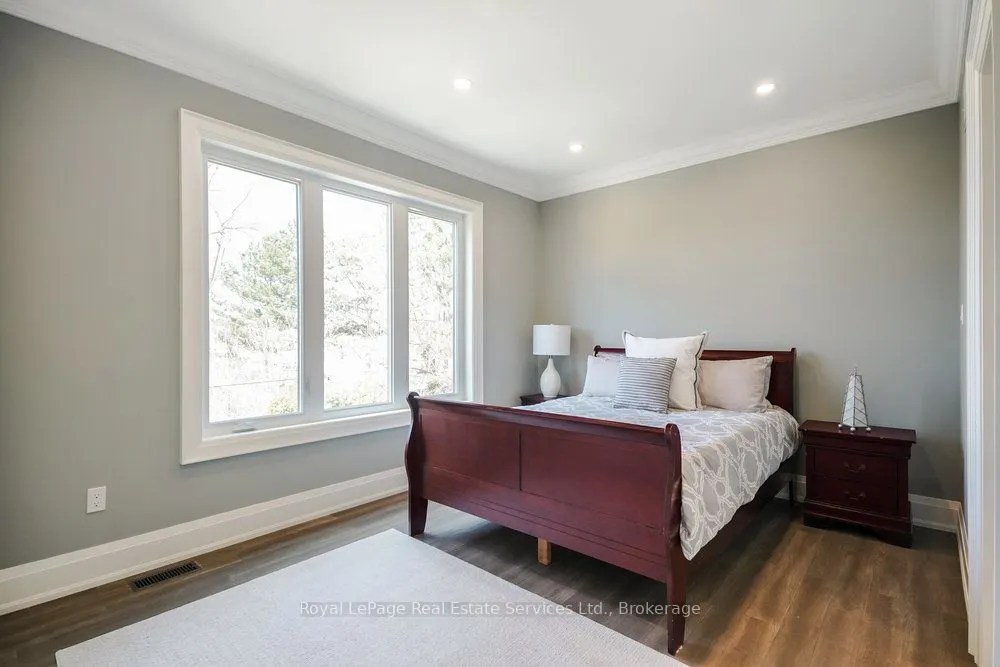 1211 Pinegrove Road