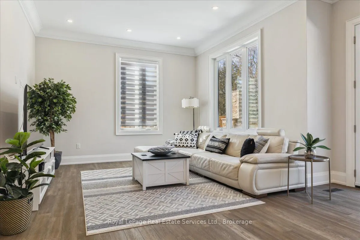 1211 Pinegrove Road