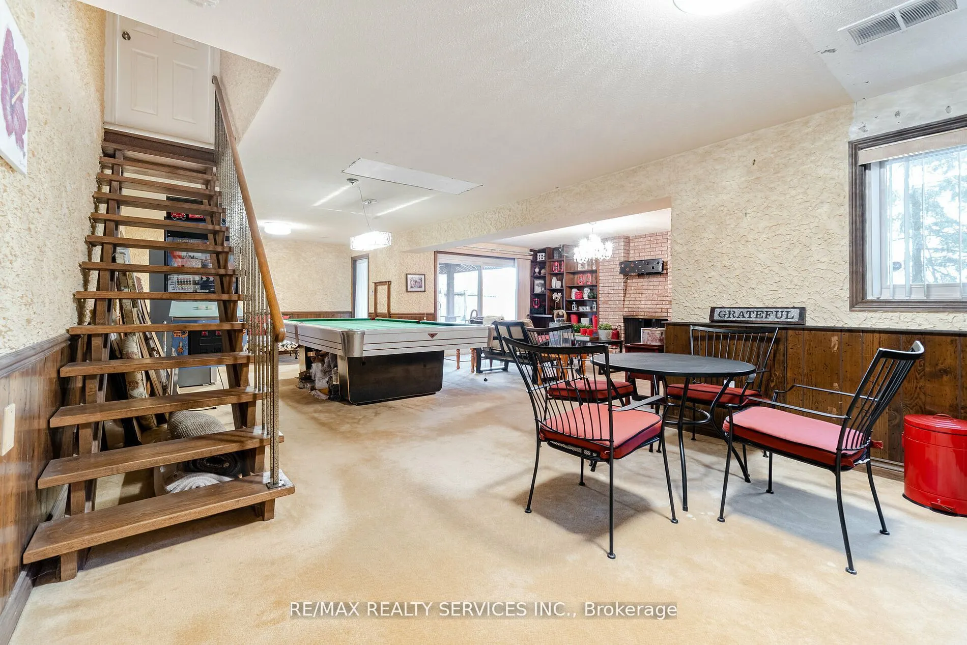 15 Pine Ridge Lane