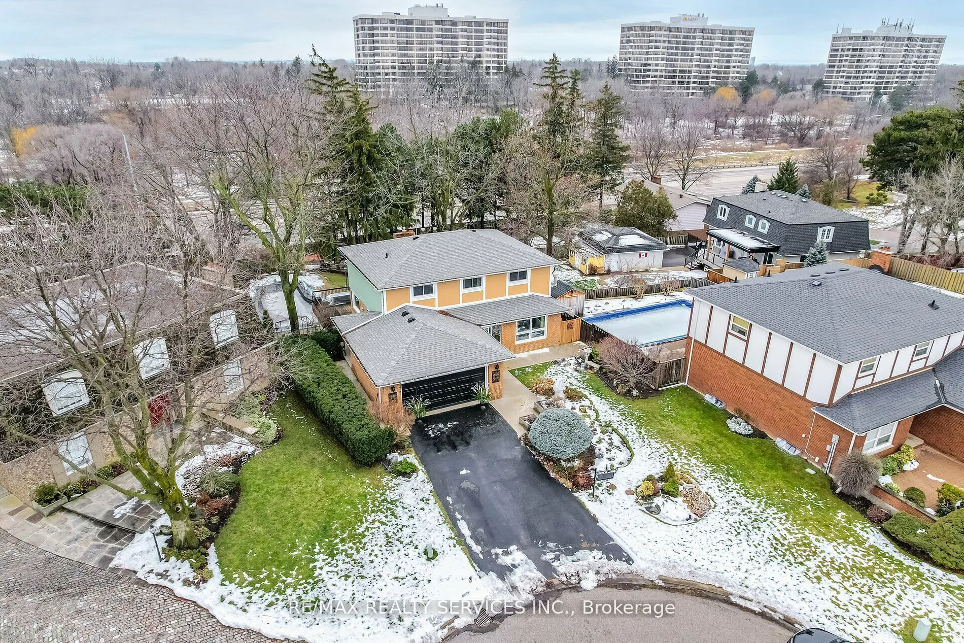 15 Pine Ridge Lane
