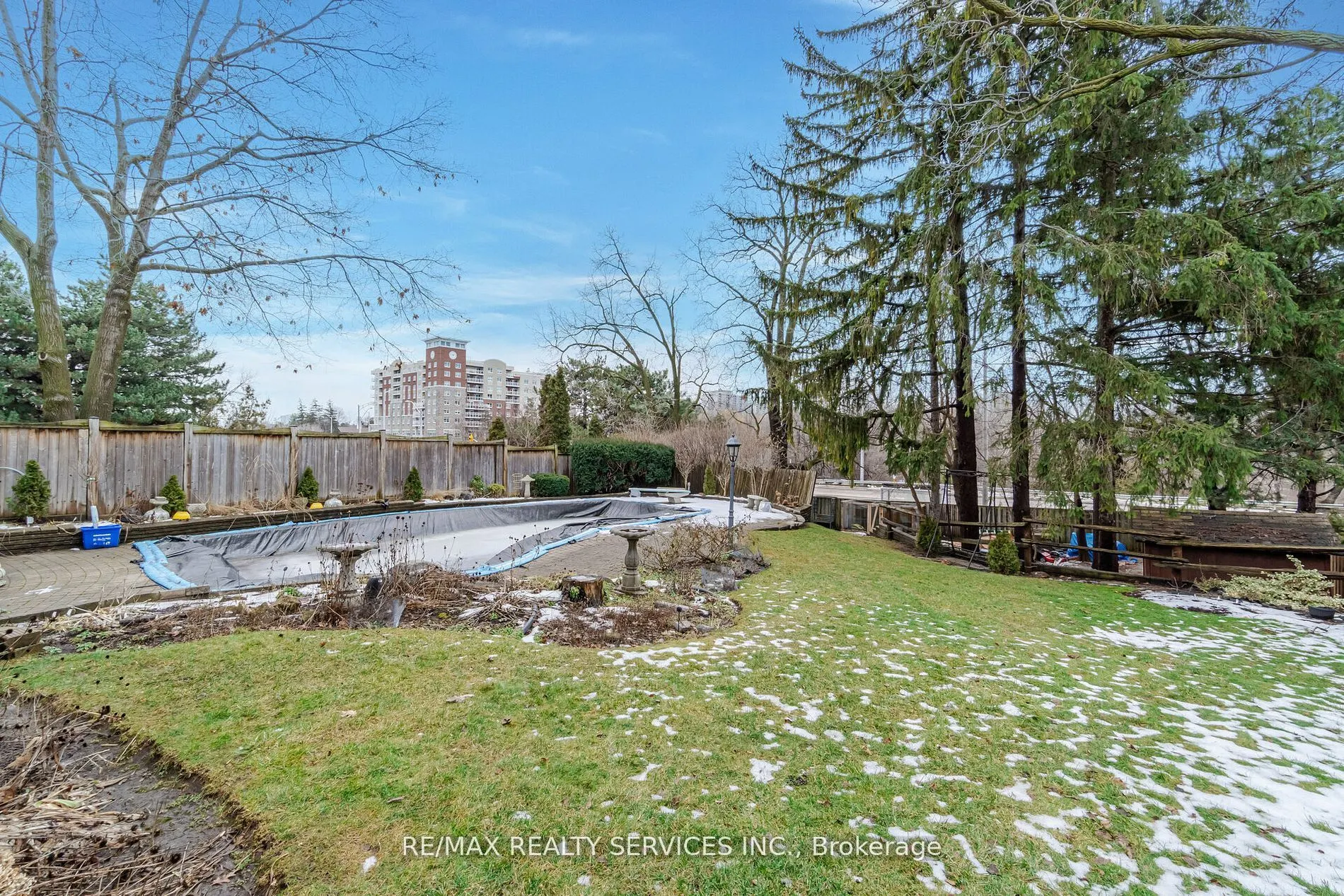 15 Pine Ridge Lane