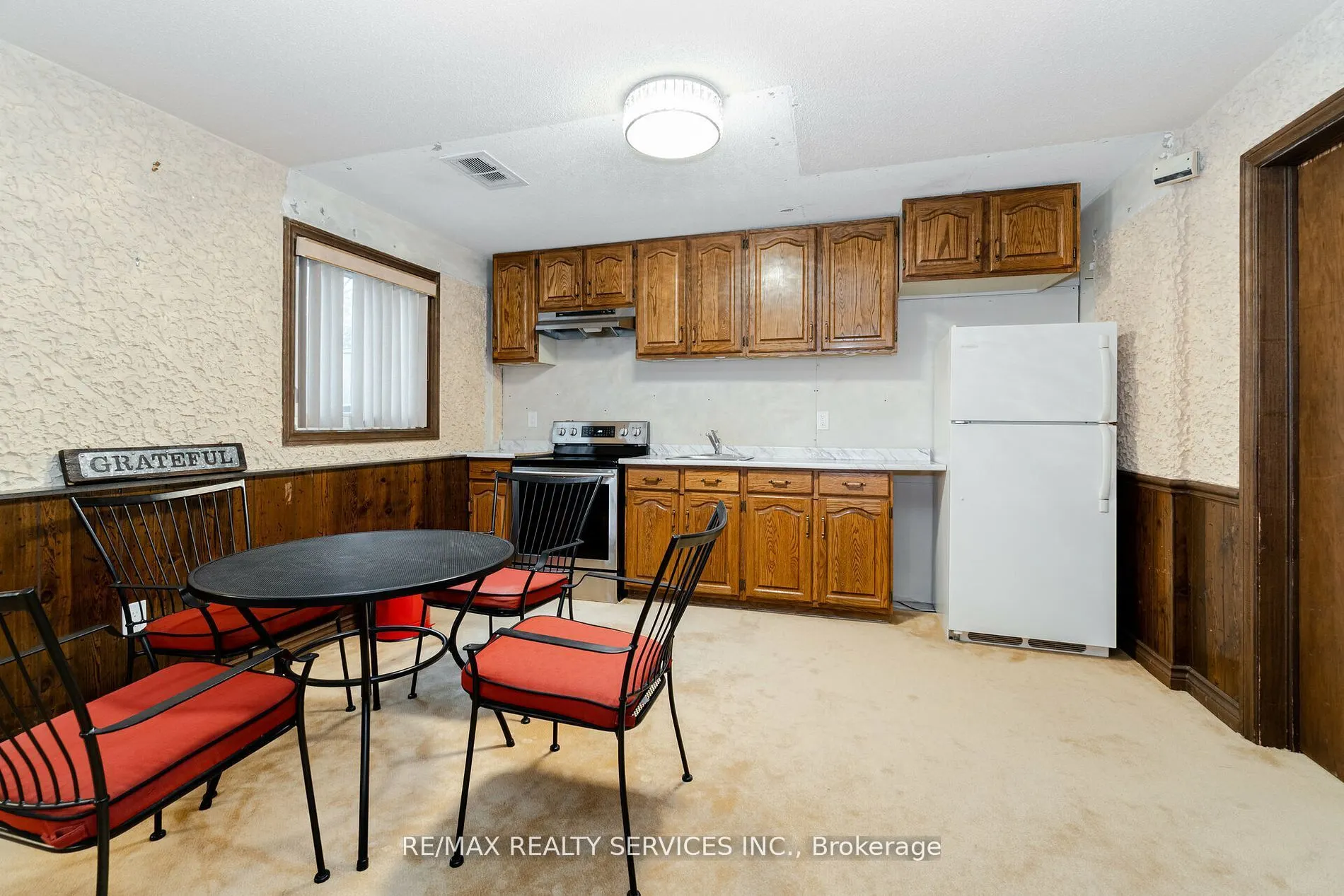 15 Pine Ridge Lane