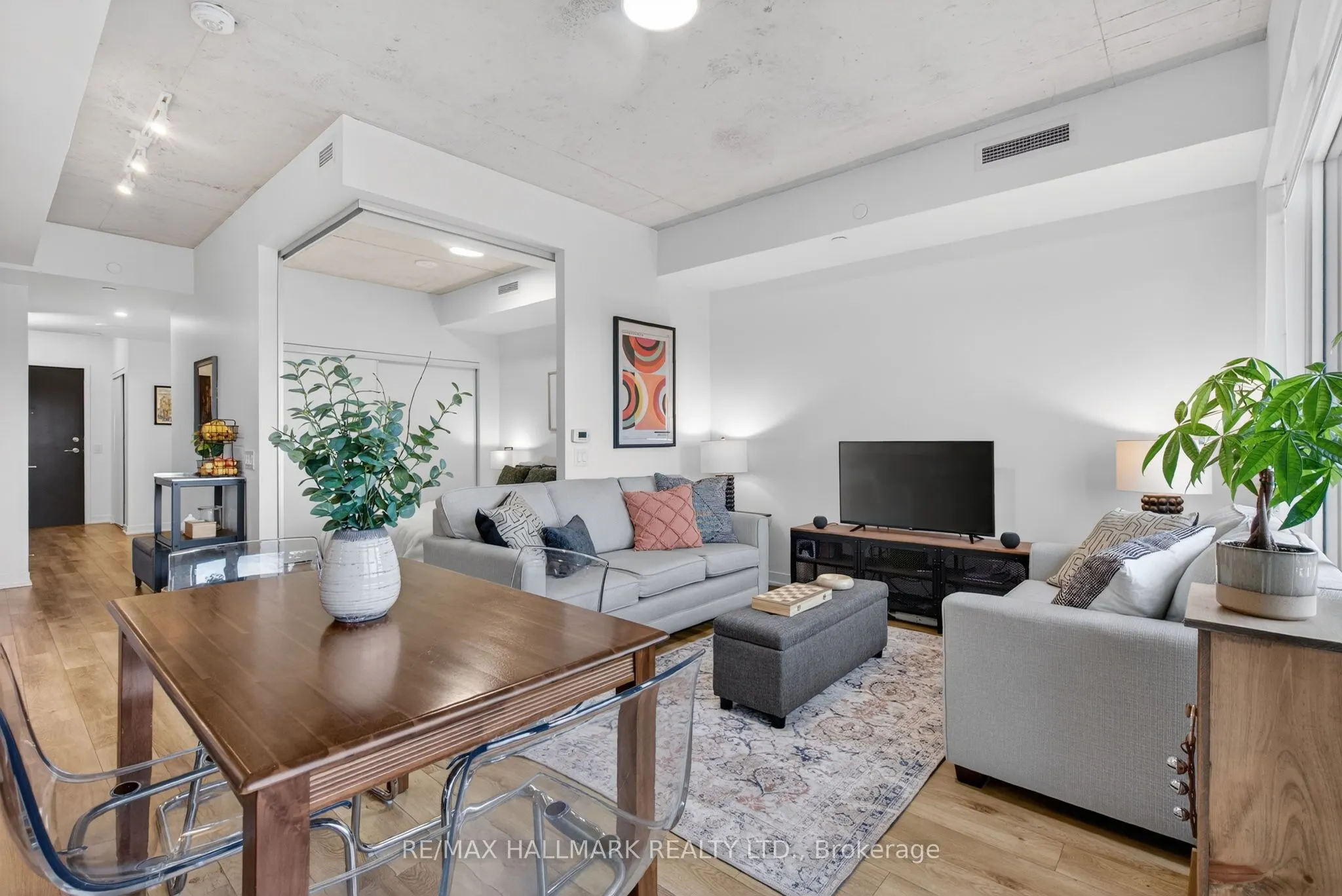 1808 St. Clair Avenue W #304