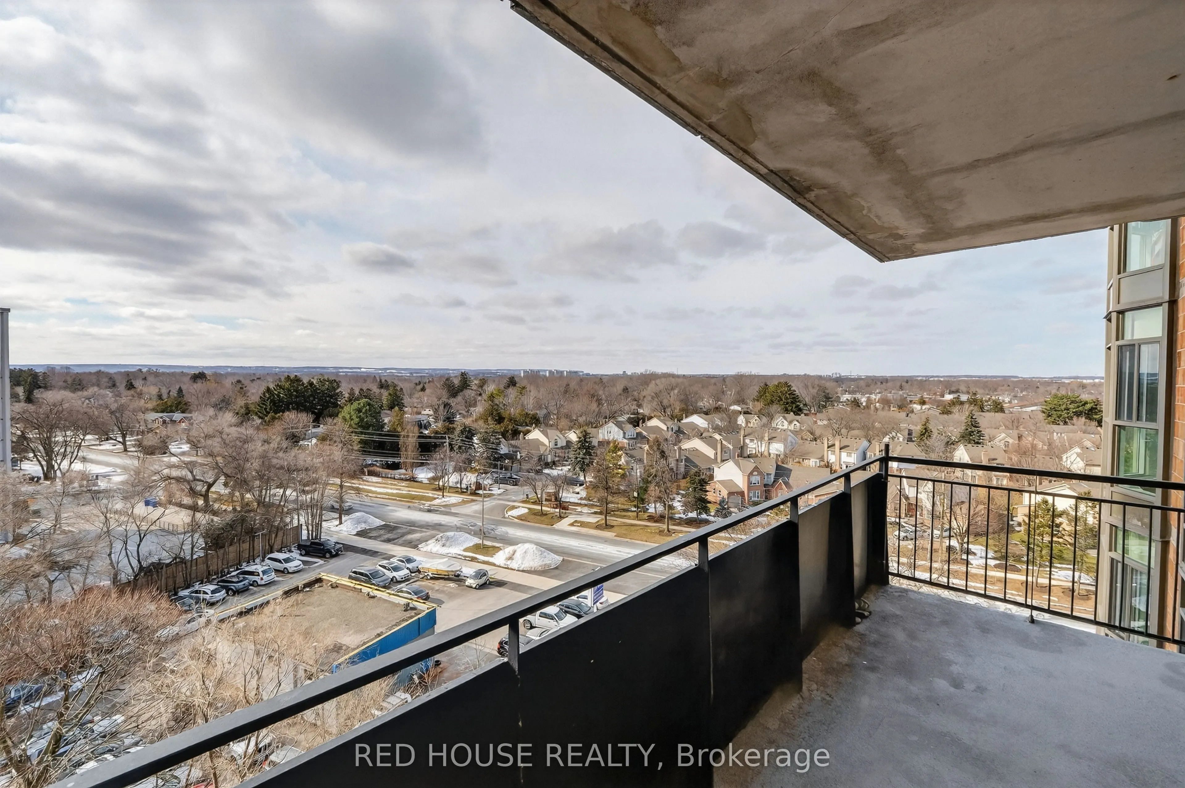 5250 Lakeshore Road #809