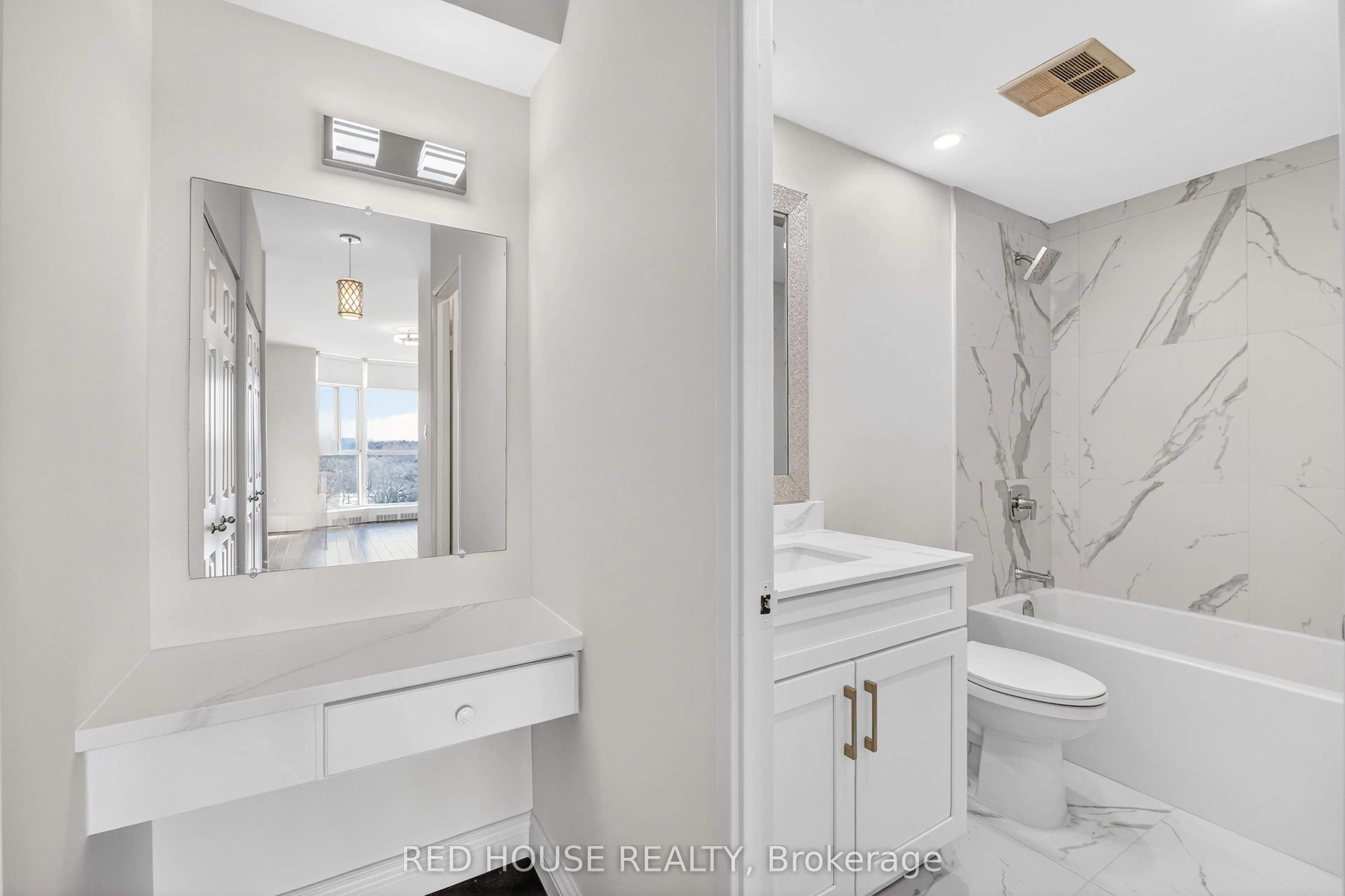 5250 Lakeshore Road #809