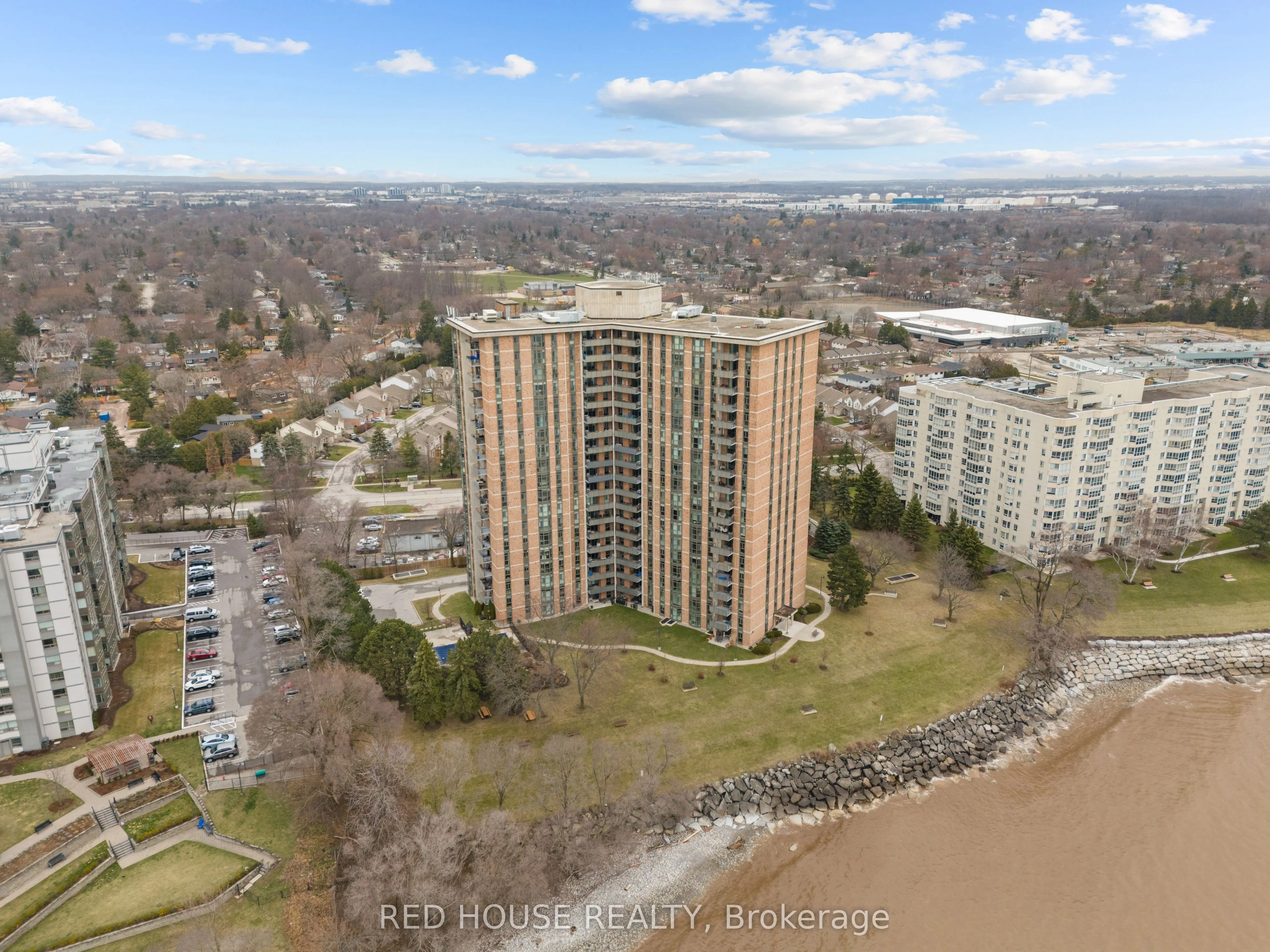 5250 Lakeshore Road #809