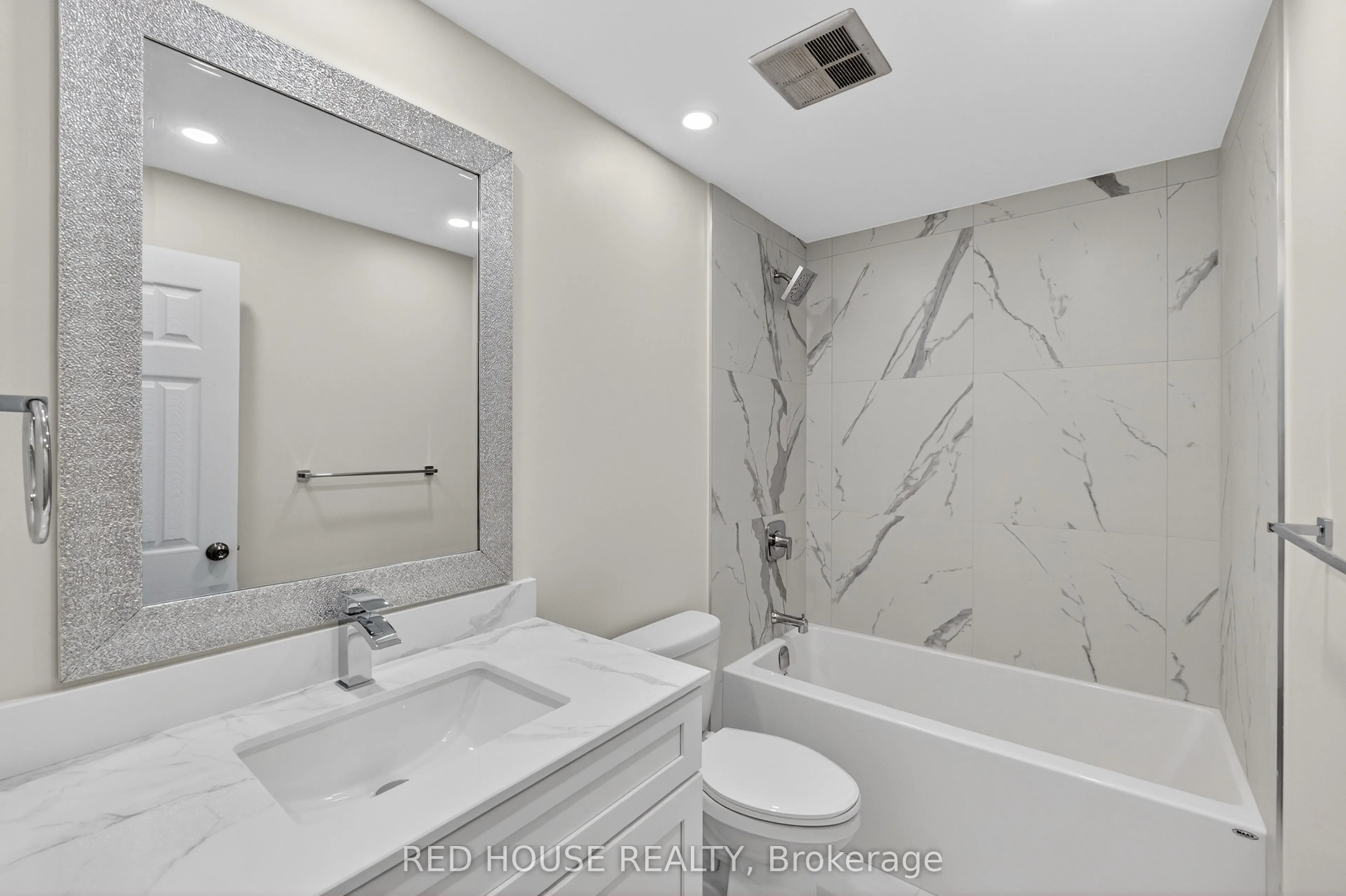 5250 Lakeshore Road #809