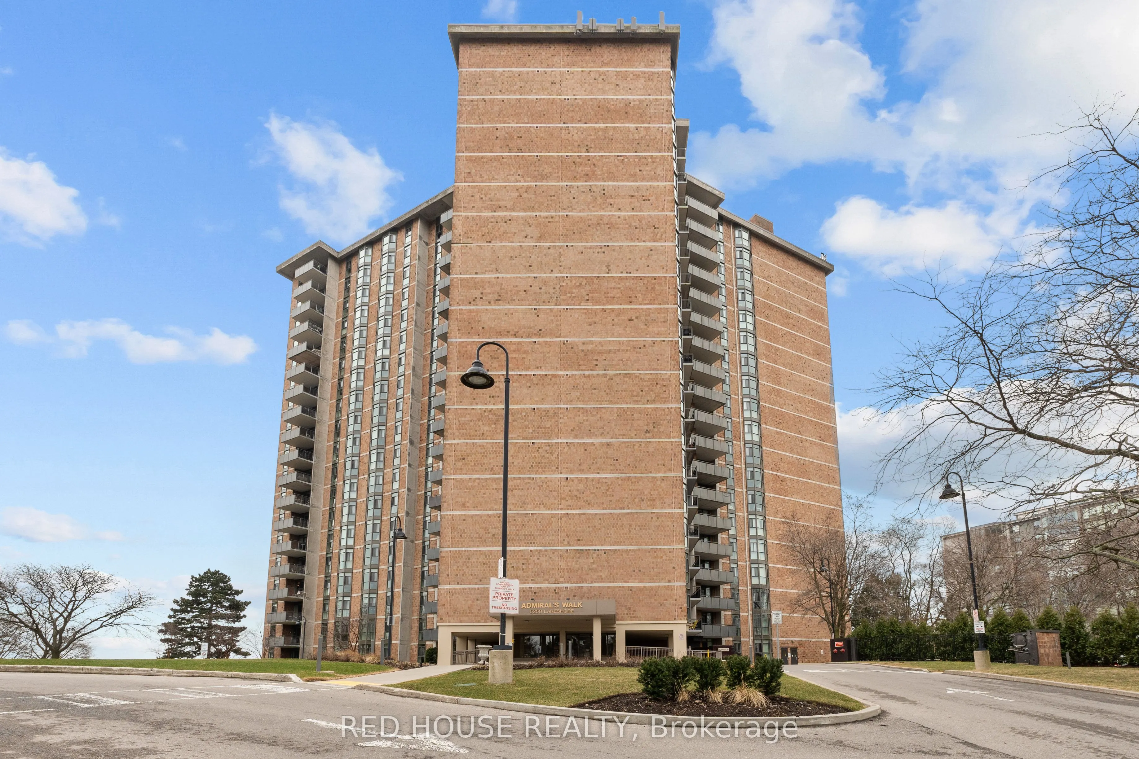 5250 Lakeshore Road #809