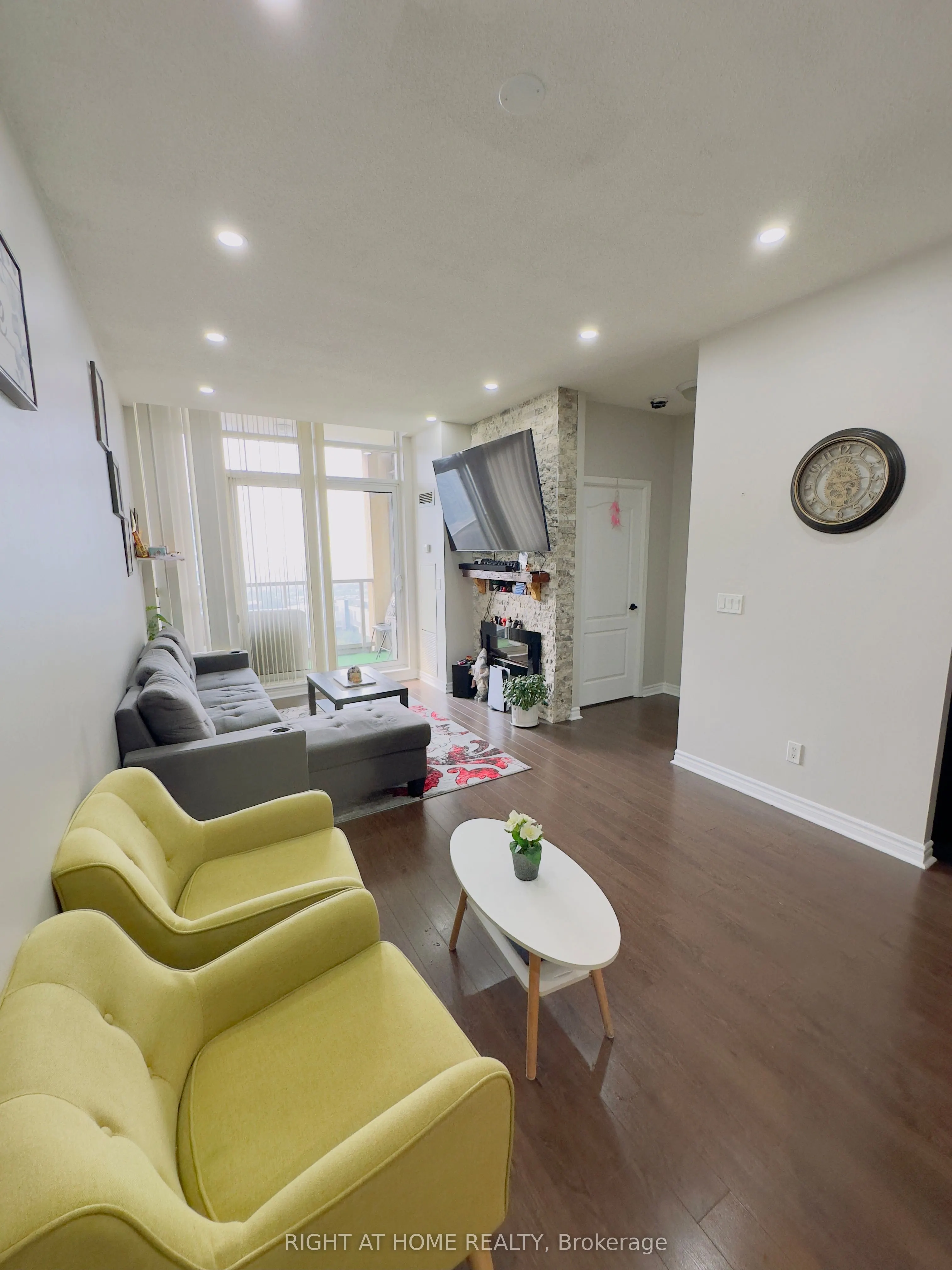 4090 Living Arts Drive #2906