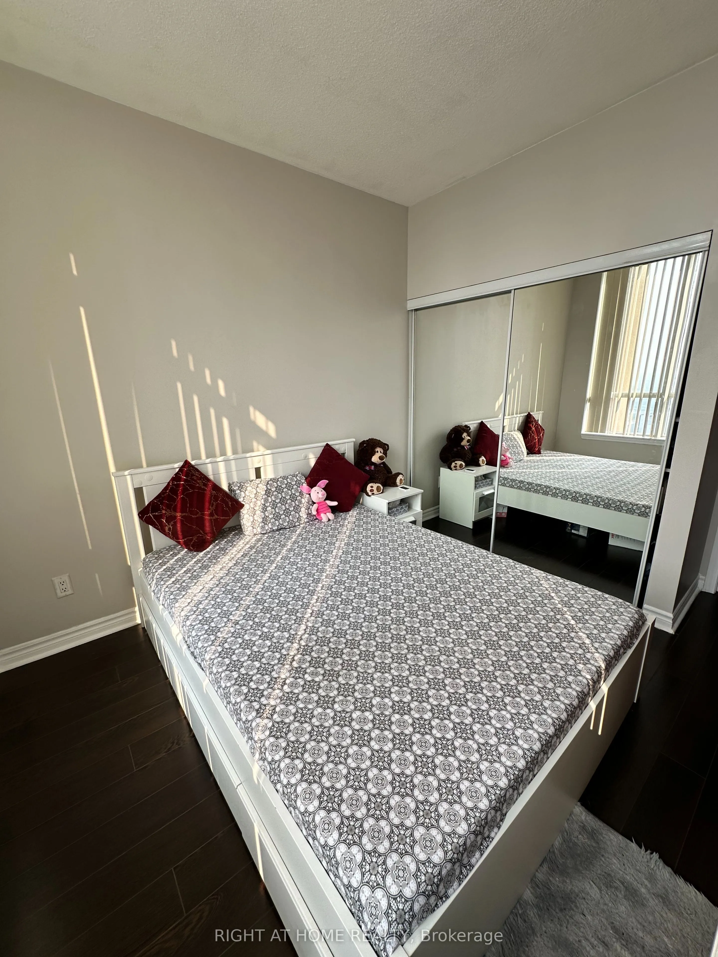 4090 Living Arts Drive #2906