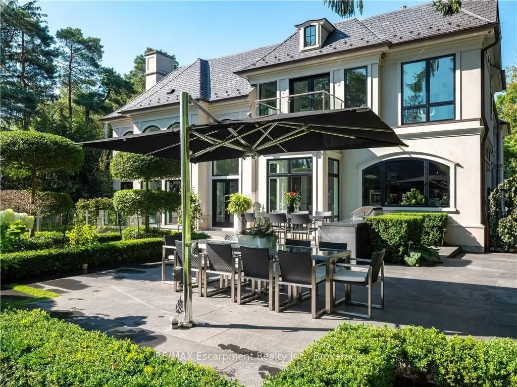 15 Chartwell Road
