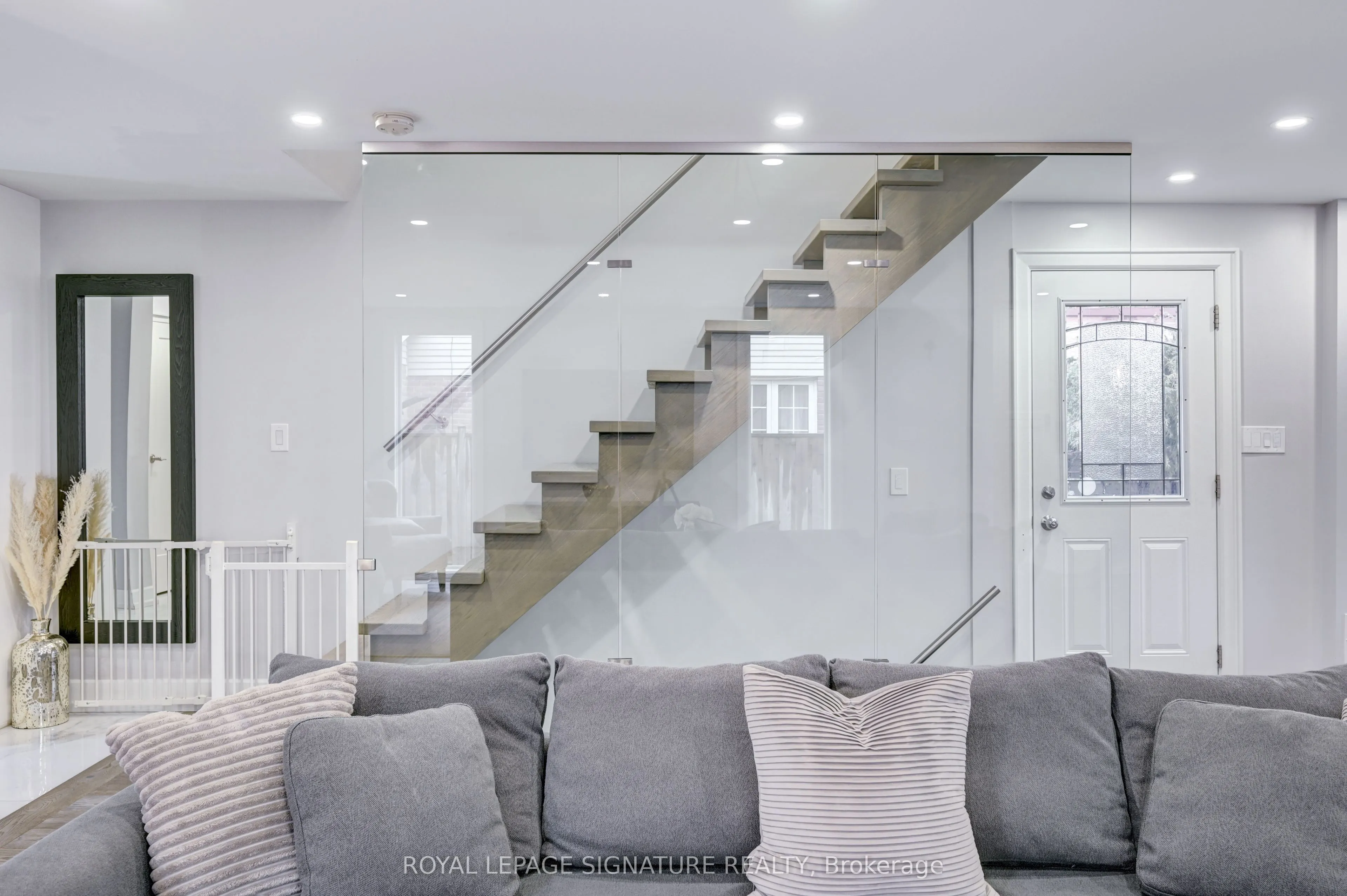 3035 Saracen Court