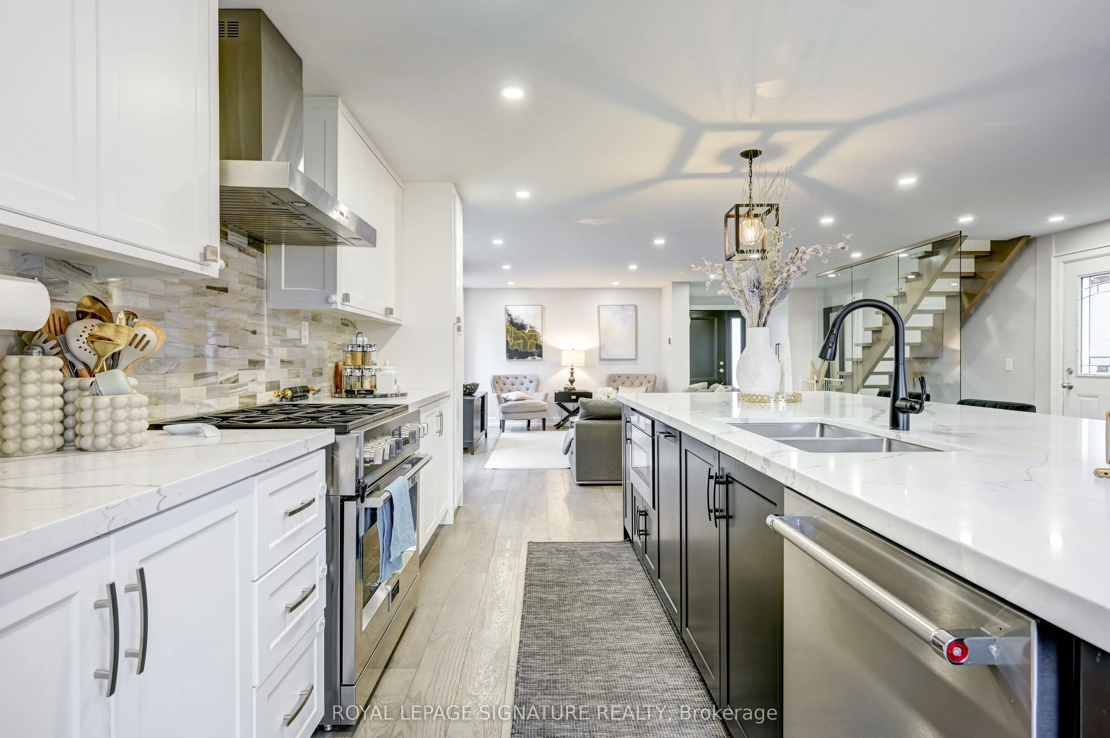 3035 Saracen Court