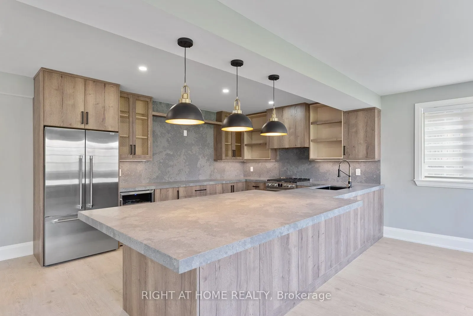 10 RIVERWOOD Terrace