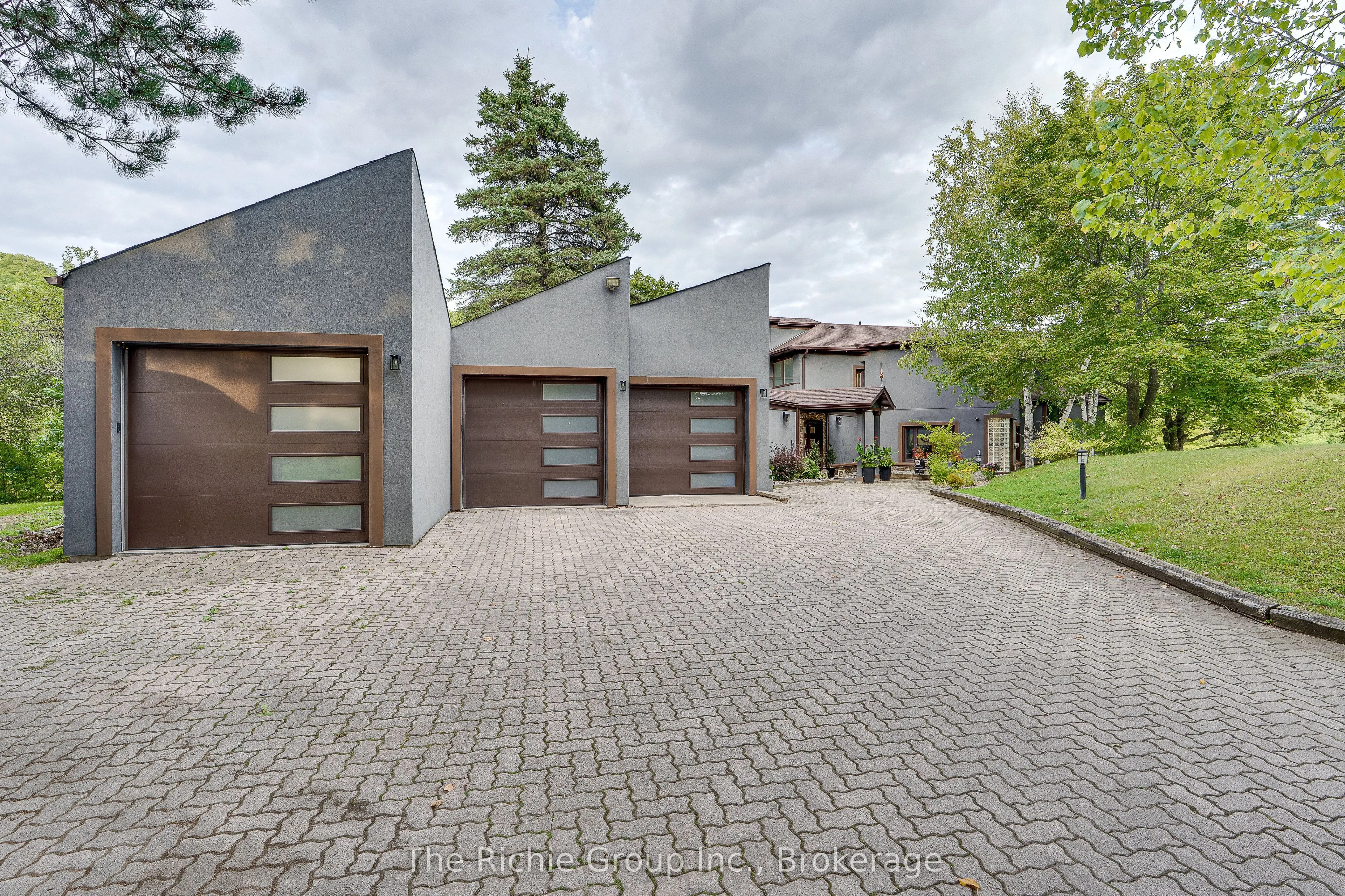 21 Bartley Drive