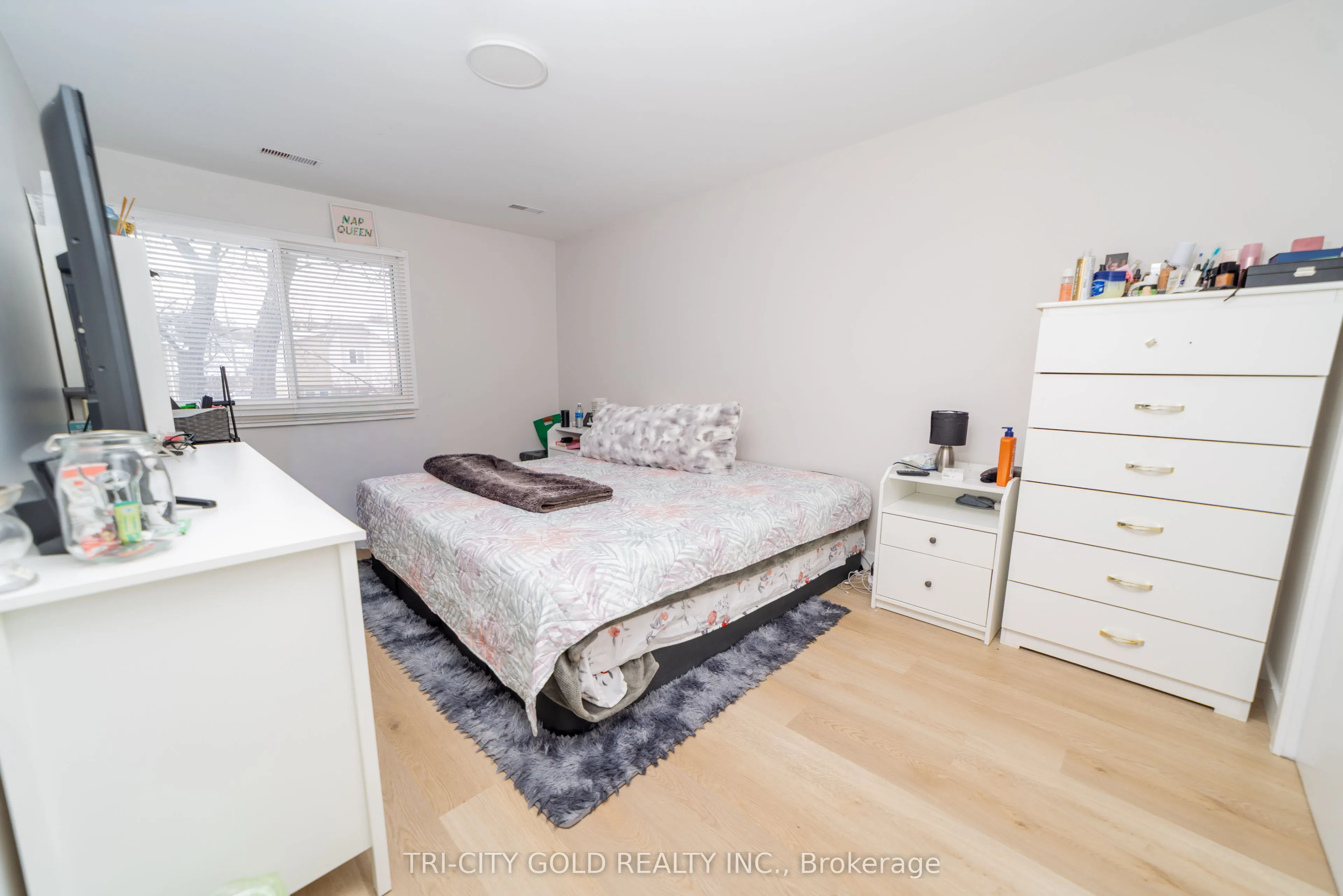 3 Holmstead Court