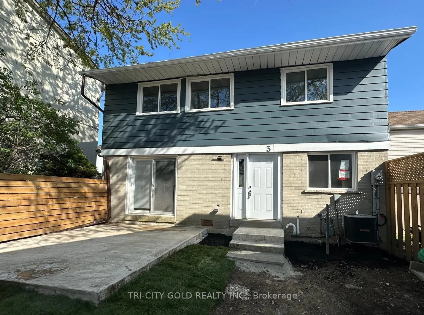 3 Holmstead Court