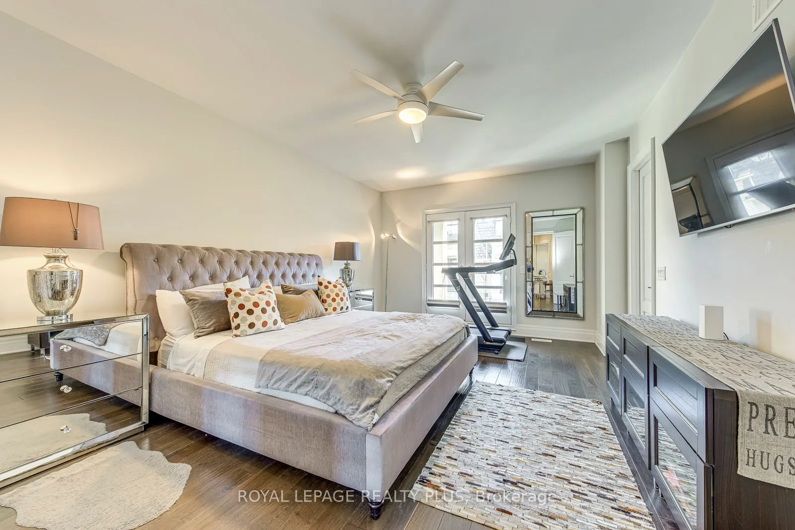 221 Hanover Street