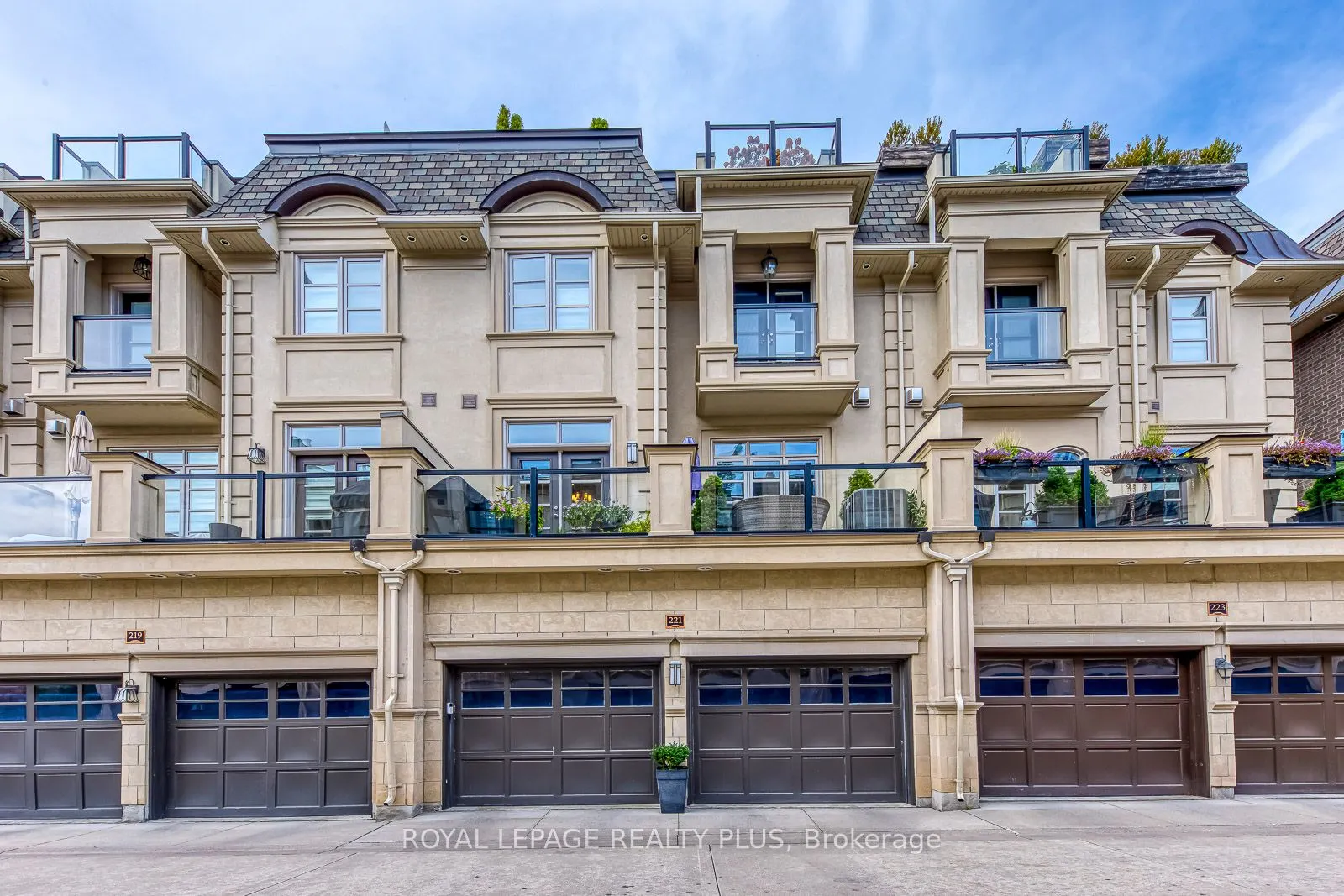 221 Hanover Street