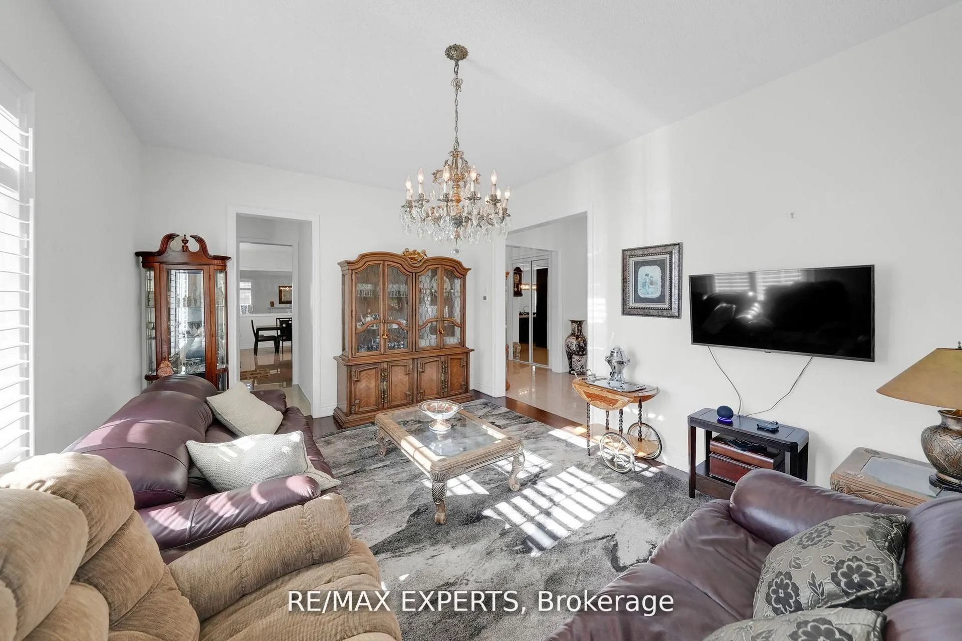 10 Falkland Road