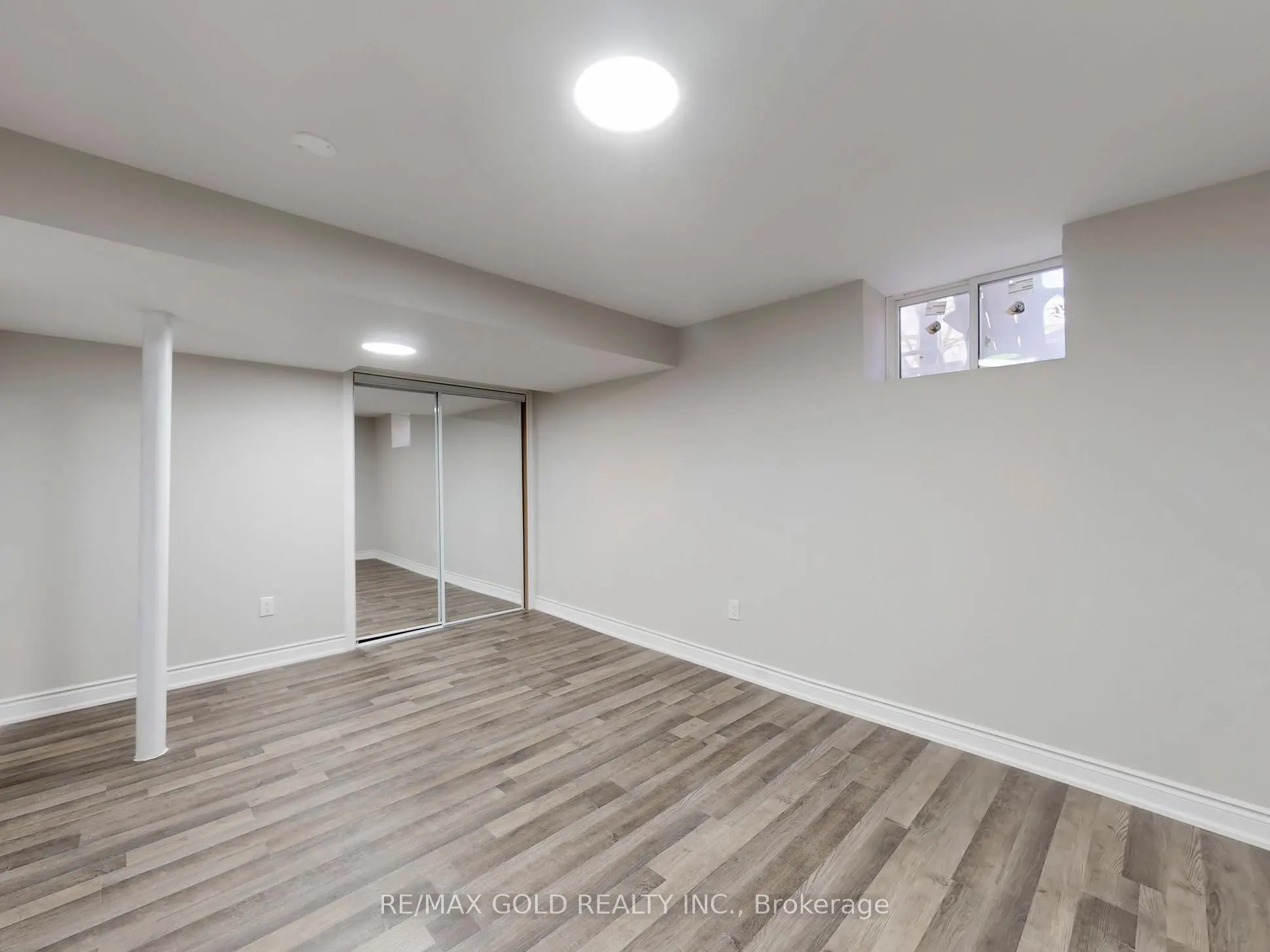 189 Kingsview Boulevard