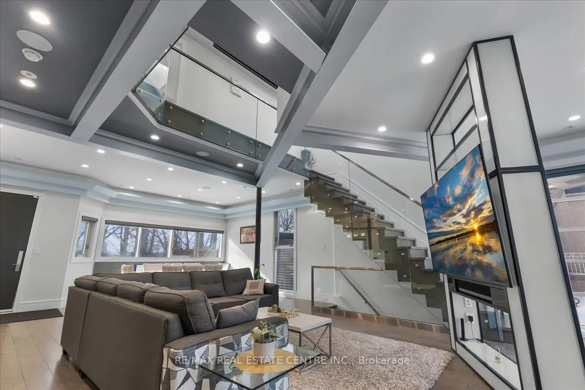 64 Aviemore Drive