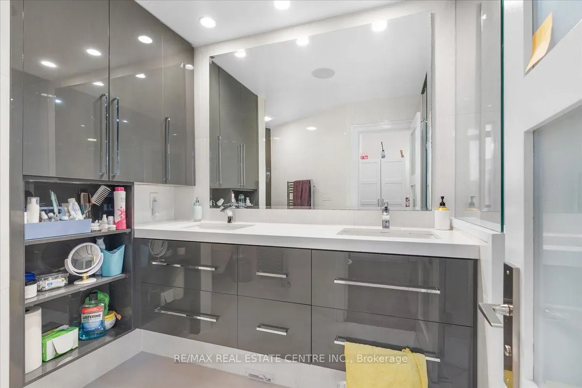 64 Aviemore Drive