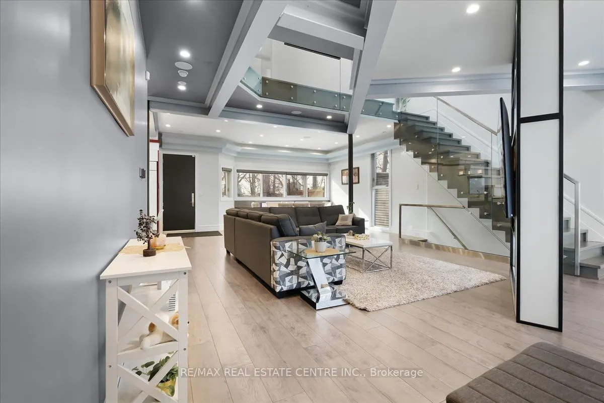 64 Aviemore Drive