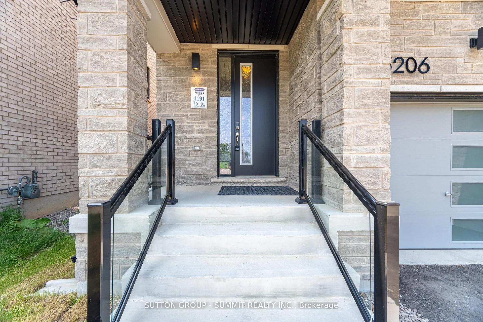 5206 Viola Desmond Drive