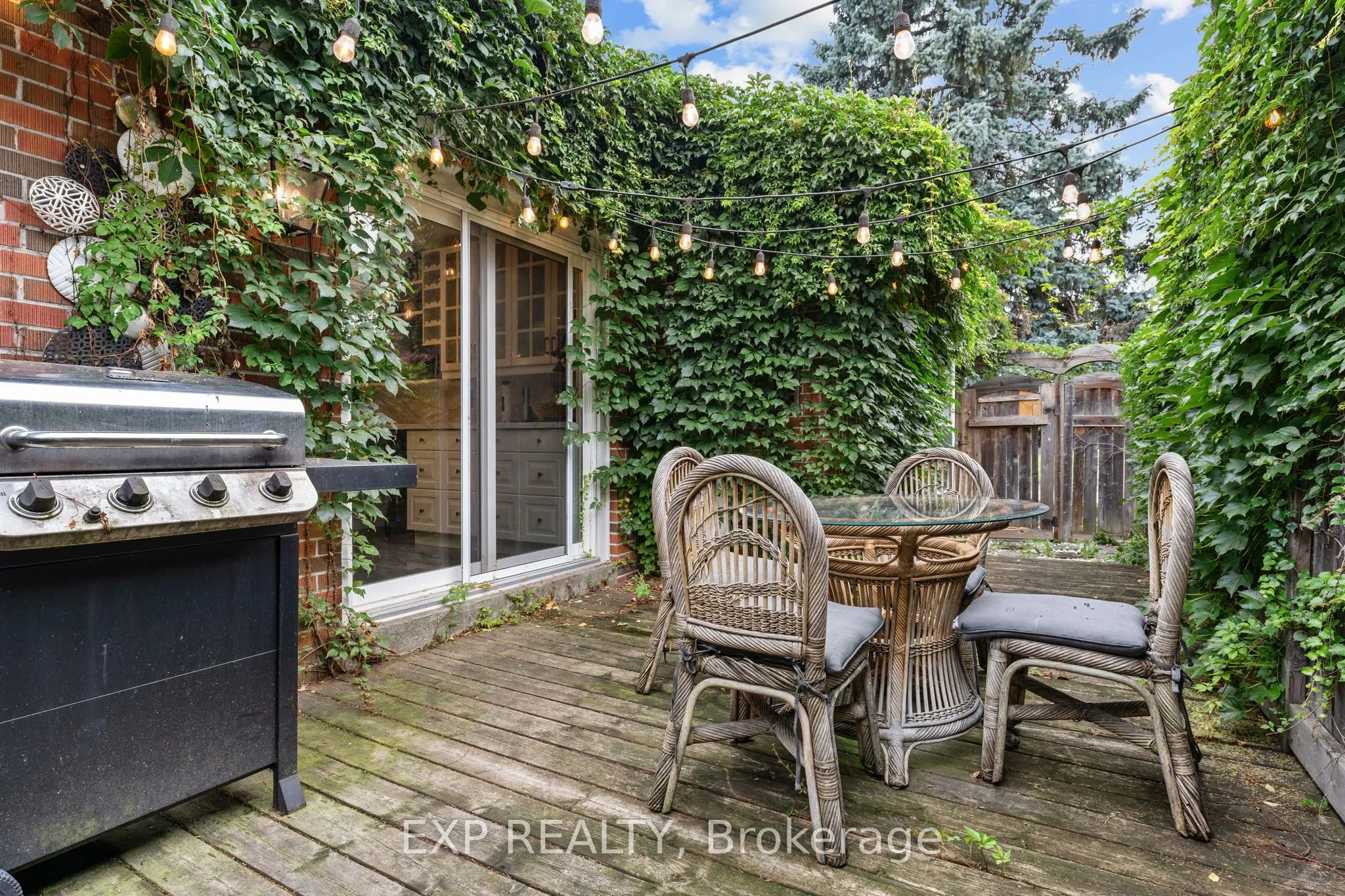 208 Glen Oak Drive